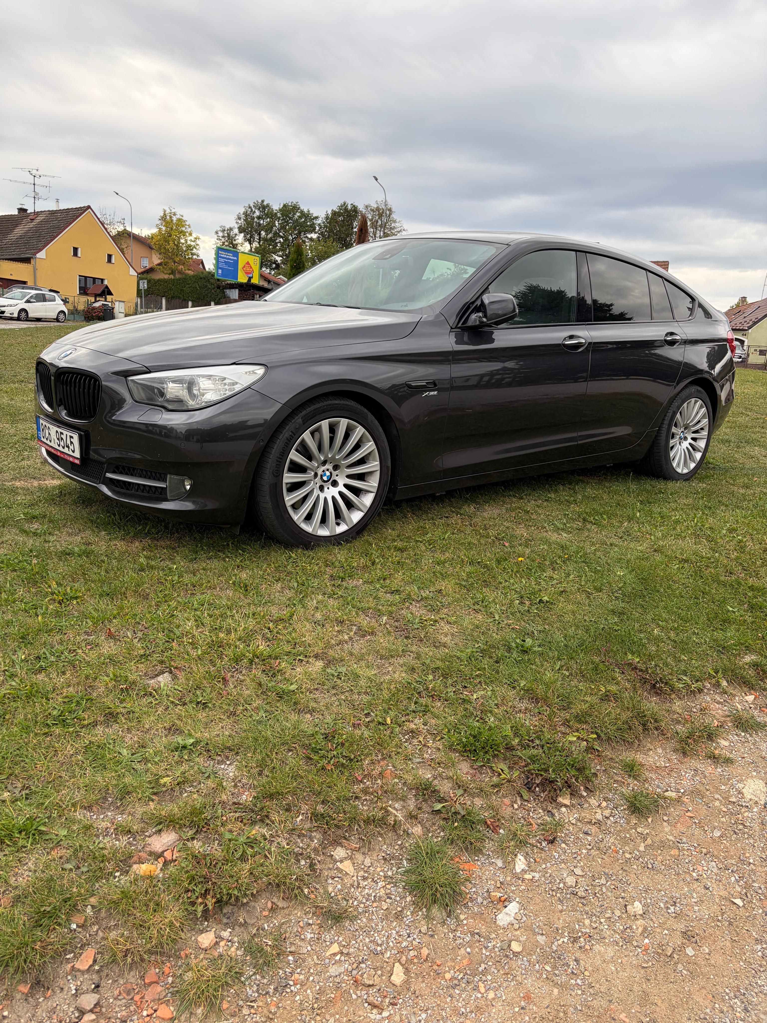 BMW Řada 5, 550I 300 kw ,xDrive - fotka 2