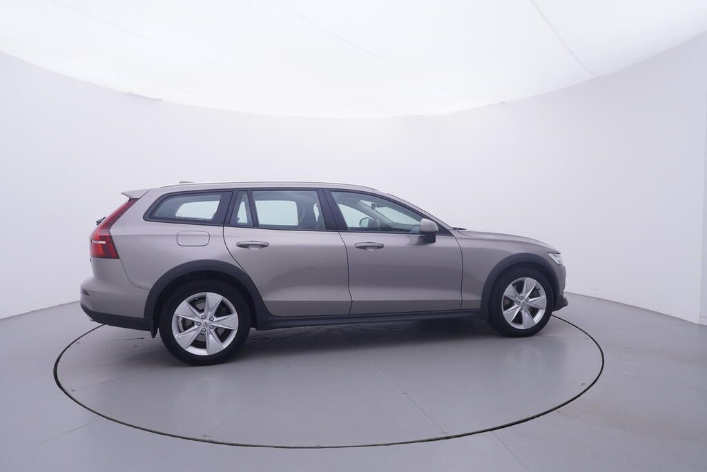 Volvo V60, CrossCountry 2.0 D4 145 kW - fotka 6