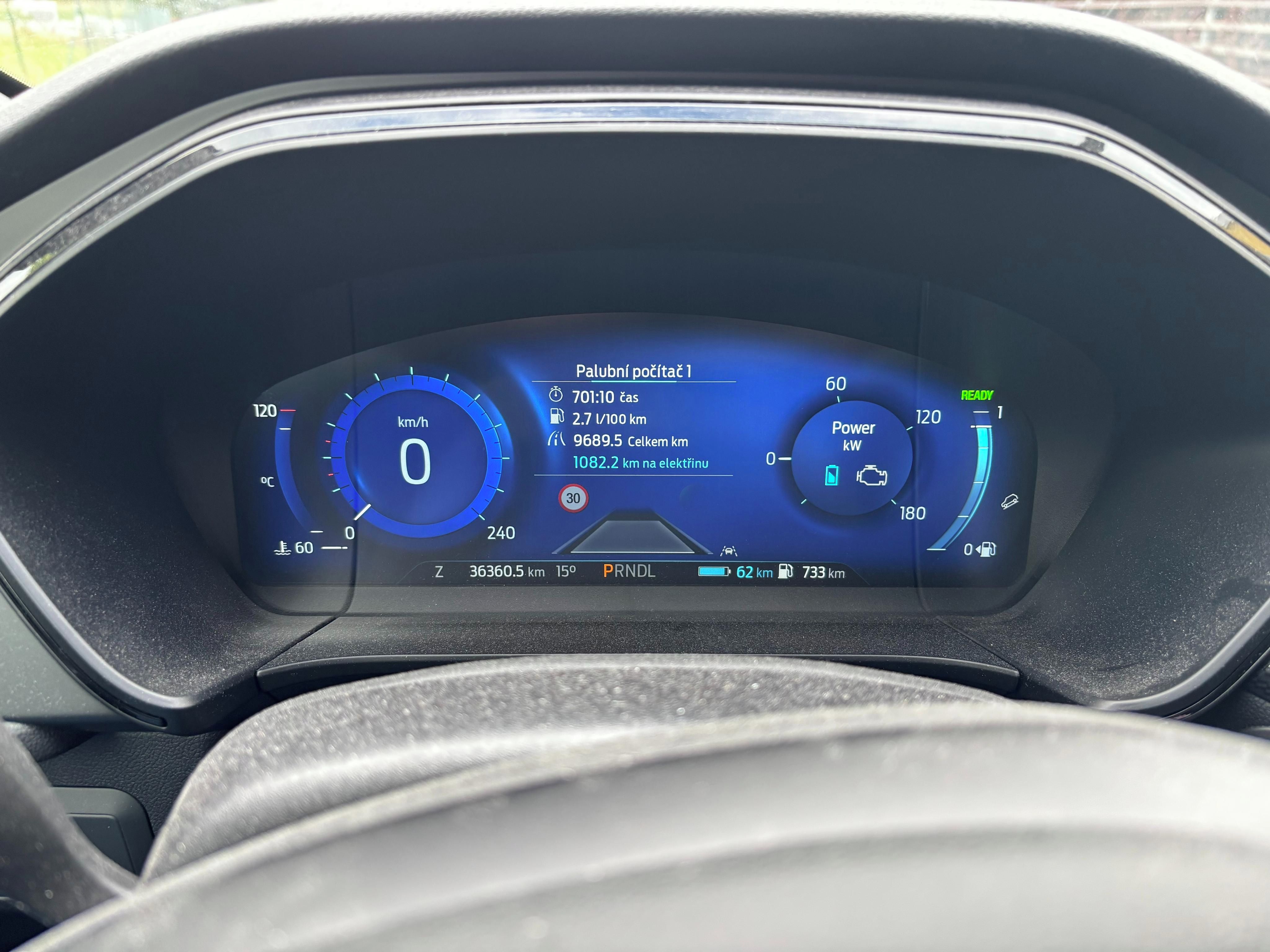 Ford Kuga, Ford Kuga 2.5 ST Line Plug-in - fotka 3