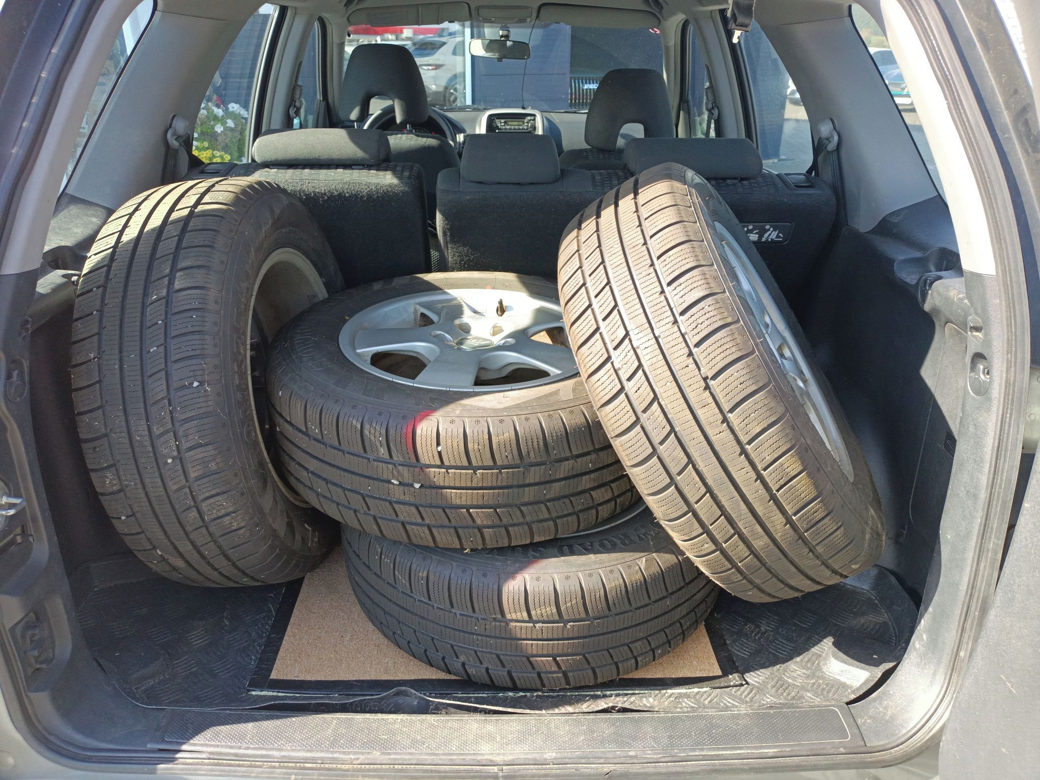 Honda CR-V, 2,0 i-VTEC 4x4 Elegance - fotka 6