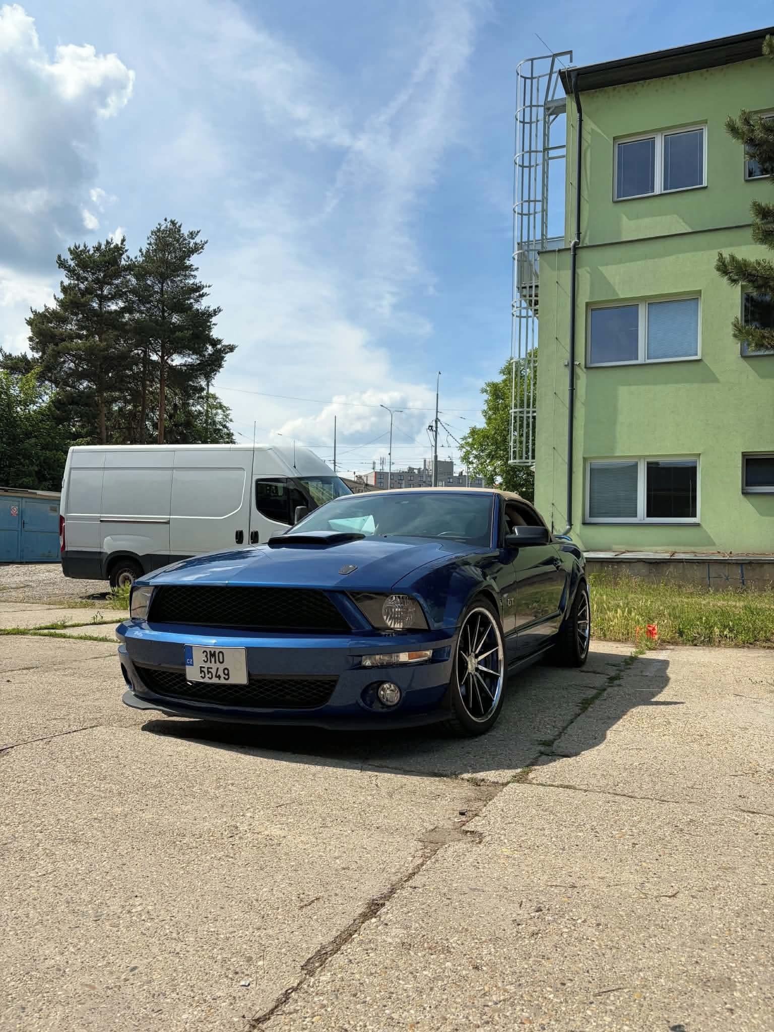 Ford Mustang, Mustang V8 Convertible - fotka 4