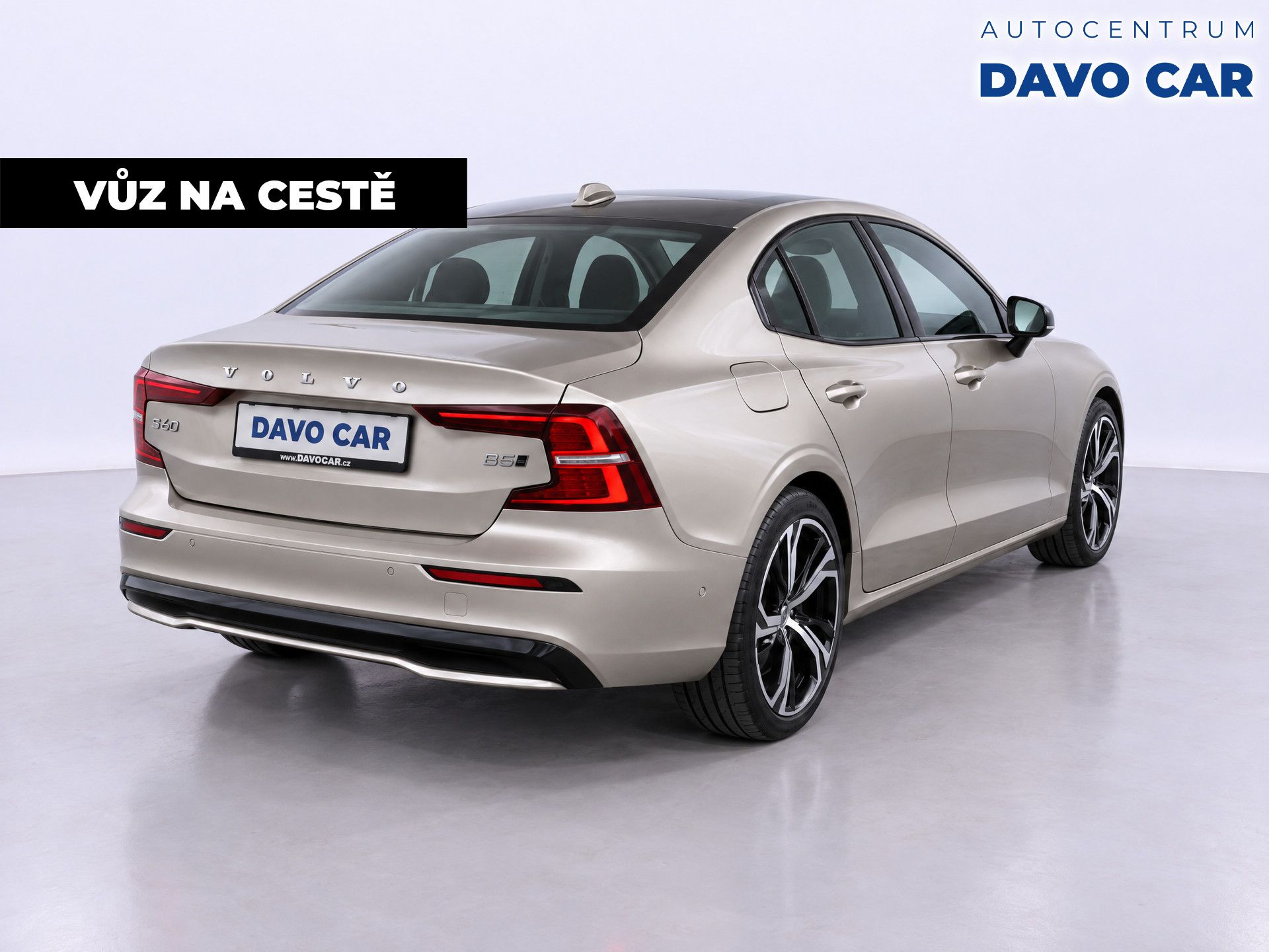 Volvo S60, 2,0 B5 184 kW Ultimate Dark AW - fotka 2