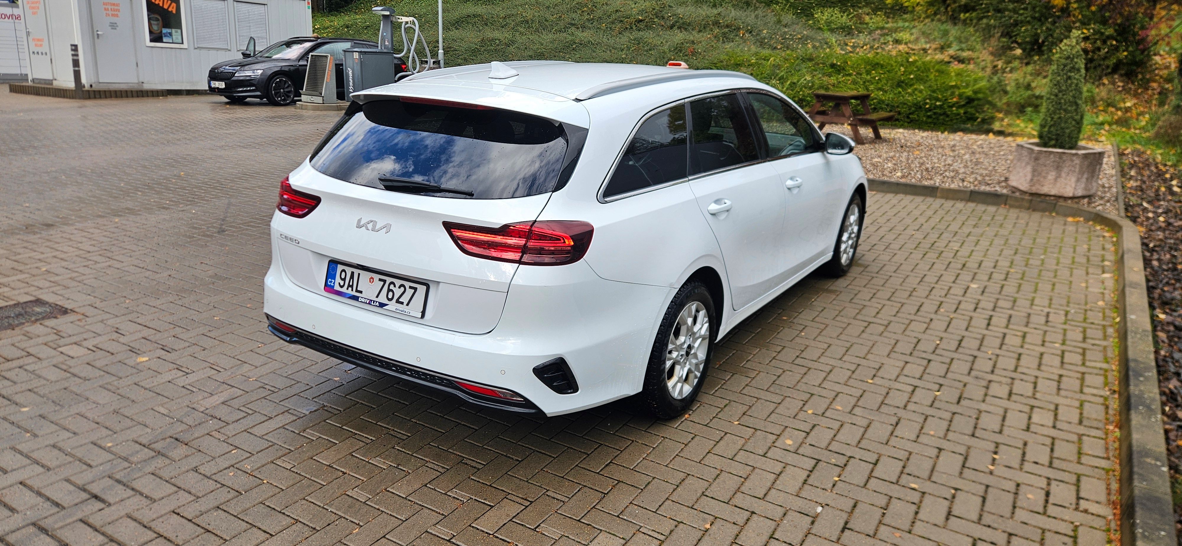 Kia Cee´d, 1.6 CRDI Exclusive ČR DPH - fotka 4