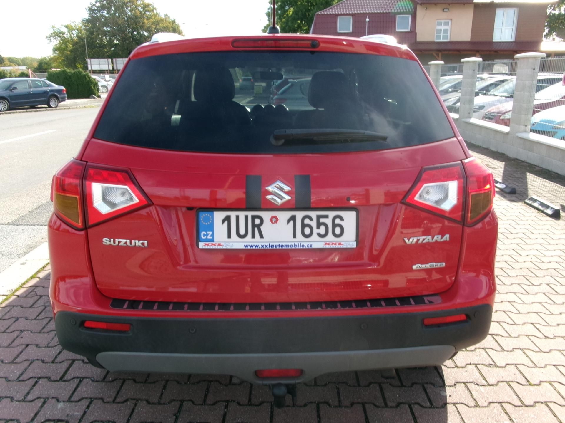Suzuki Vitara, 1,4 BJet 4x4 NAVI ACC ALU - fotka 5
