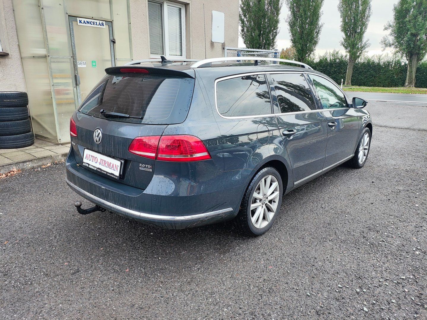 Volkswagen Passat, 2,0 TDi Highline - fotka 4