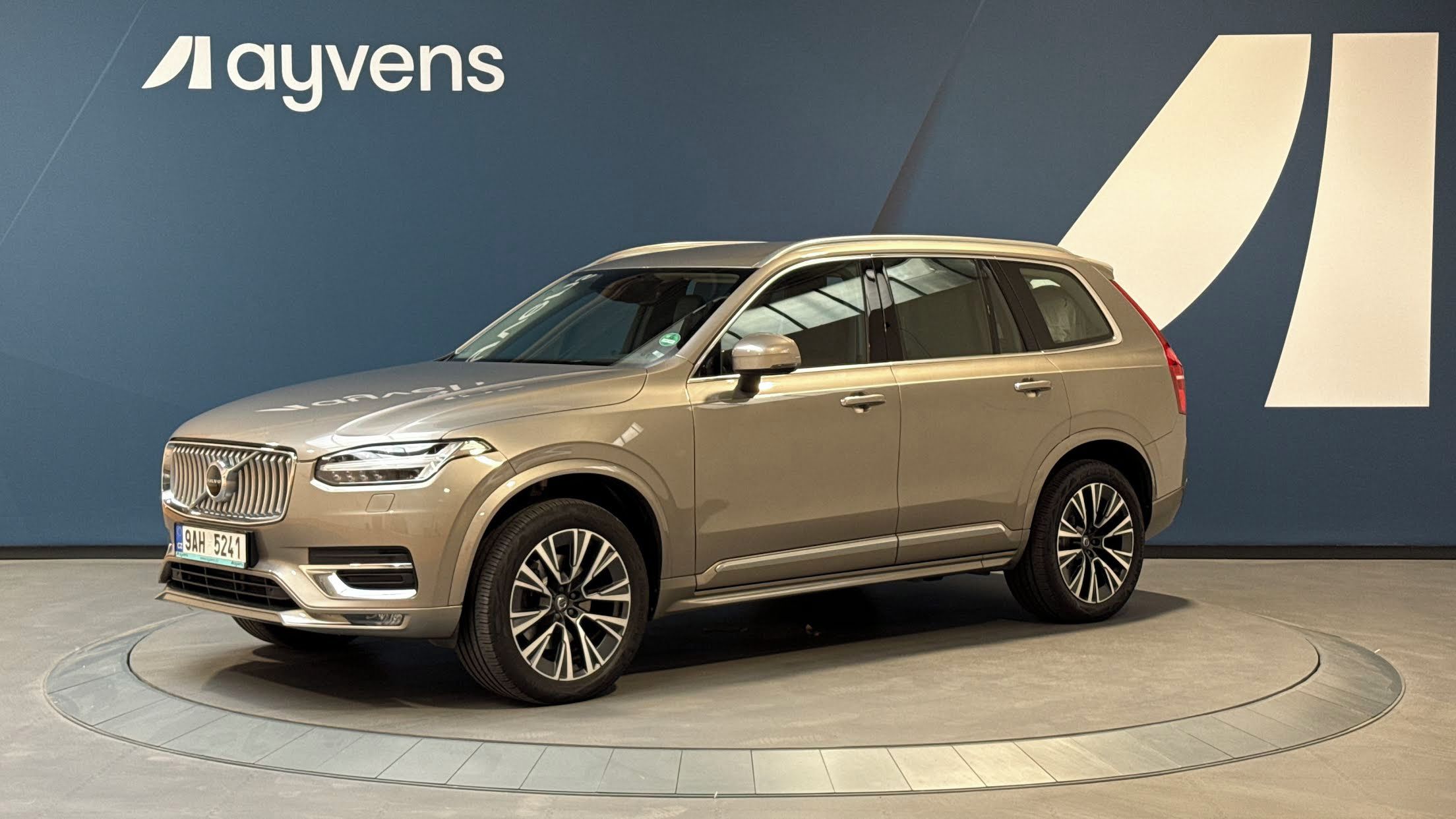 Volvo XC90, B5 AWD diesel Inscription Auto - fotka 4