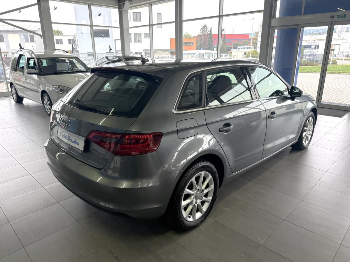 Audi A3, 1,2   TFSI 81kW,ATTRACTION - fotka 6