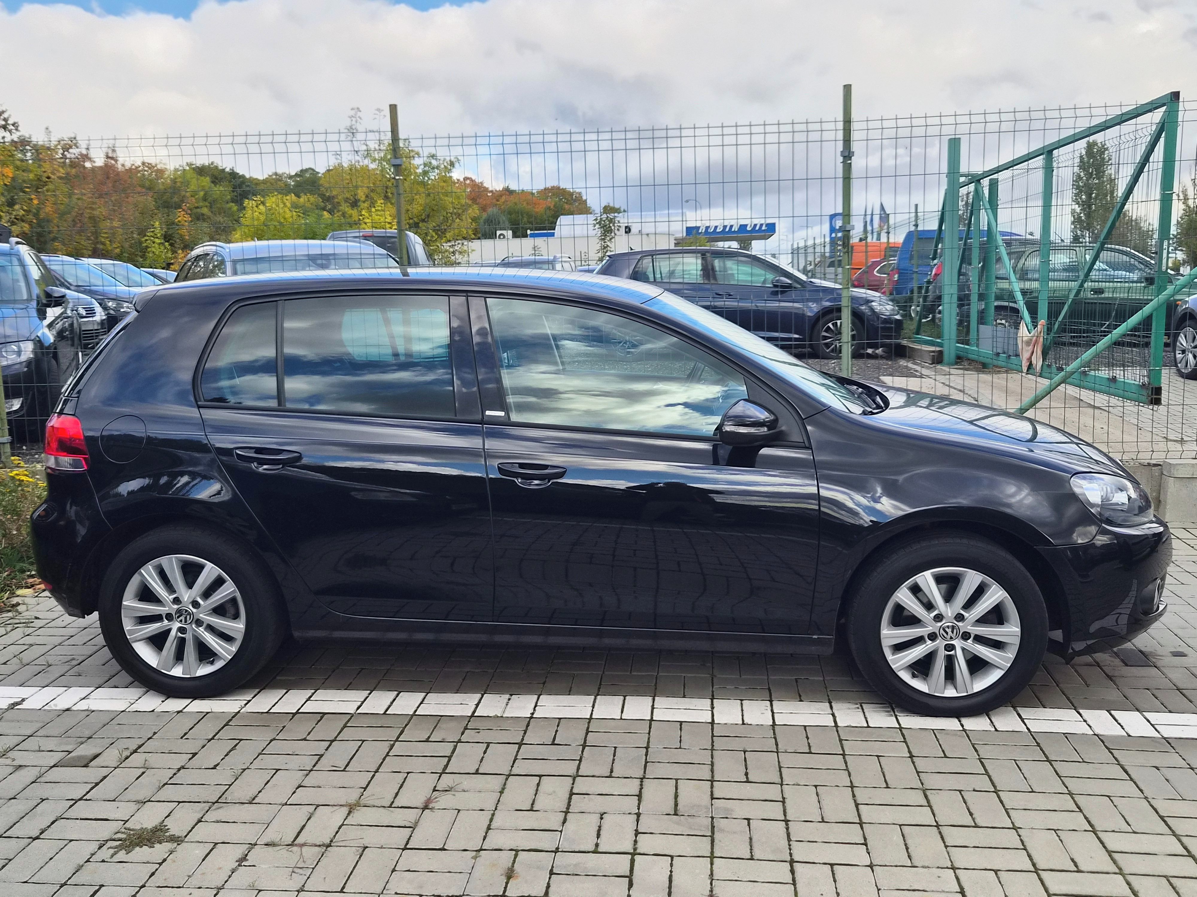 Volkswagen Golf, 1.2 TSI - TOP STAV - fotka 2