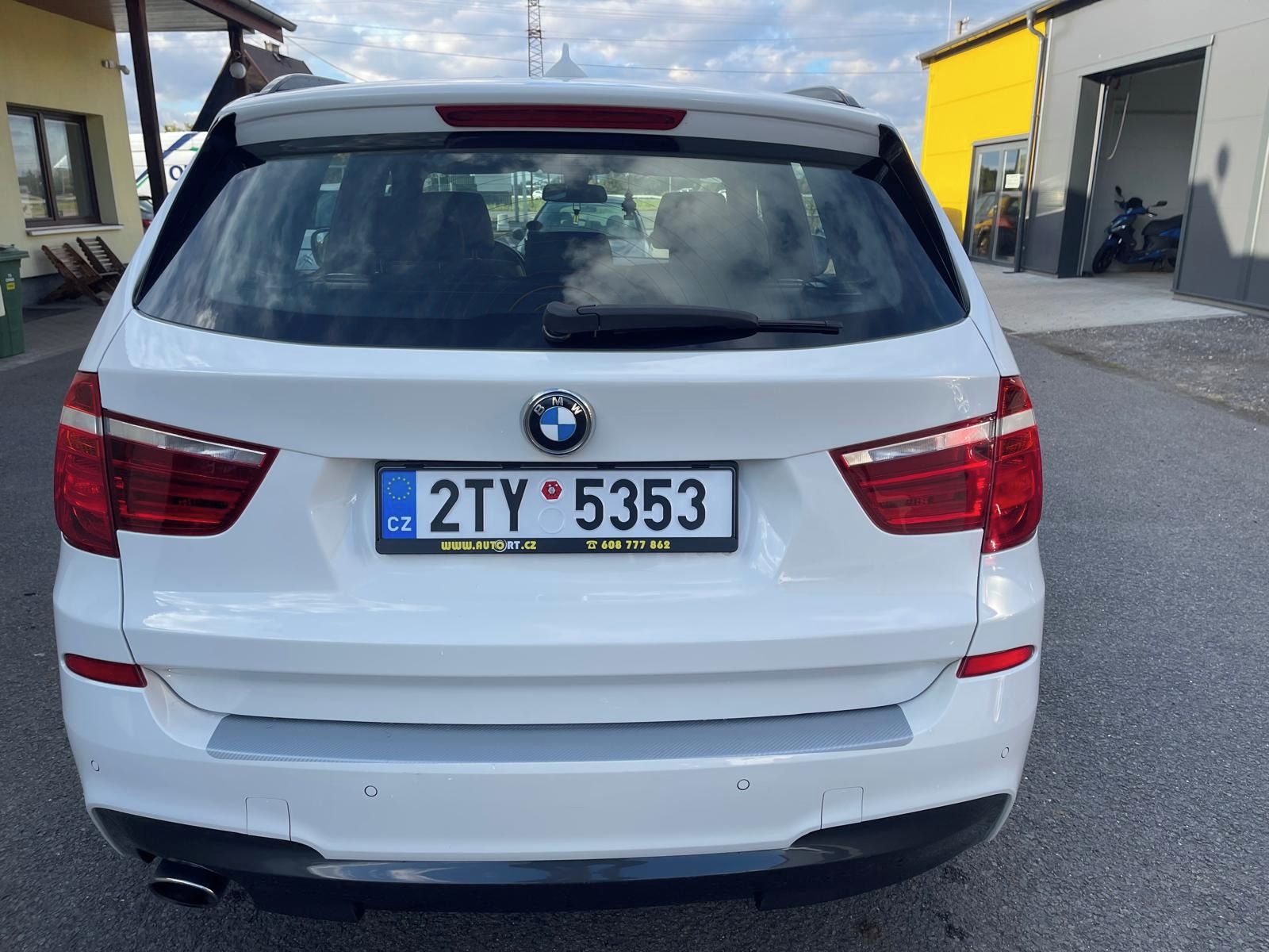 BMW X3, 2.0D,Mpaket,135kw,serviska - fotka 5