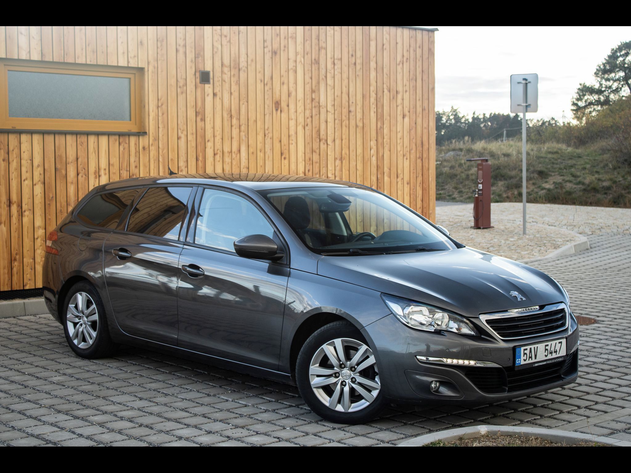 Peugeot 308 - fotka 3