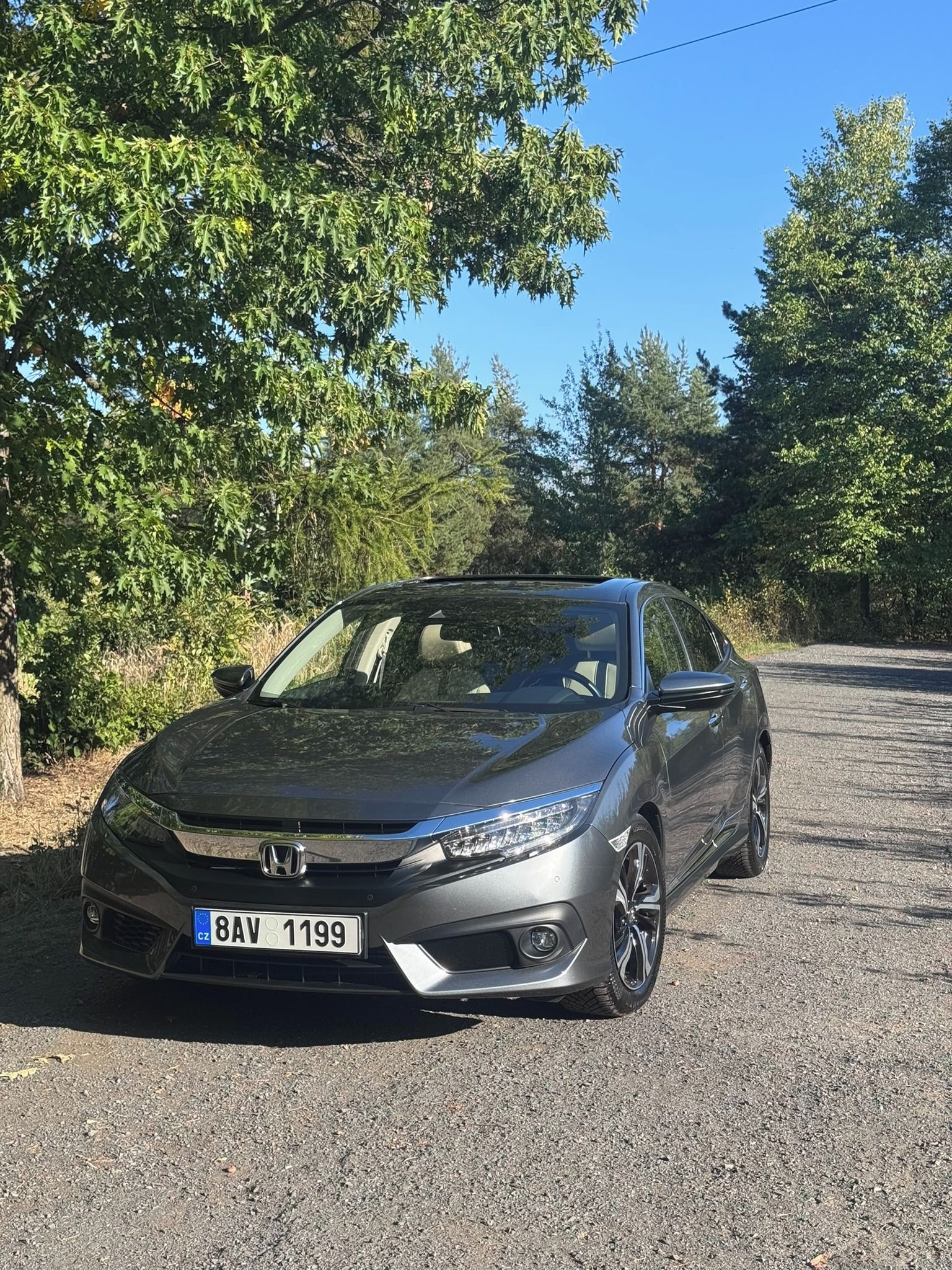 Honda Civic, 1.5 Vtec - pěkný stav - fotka 2