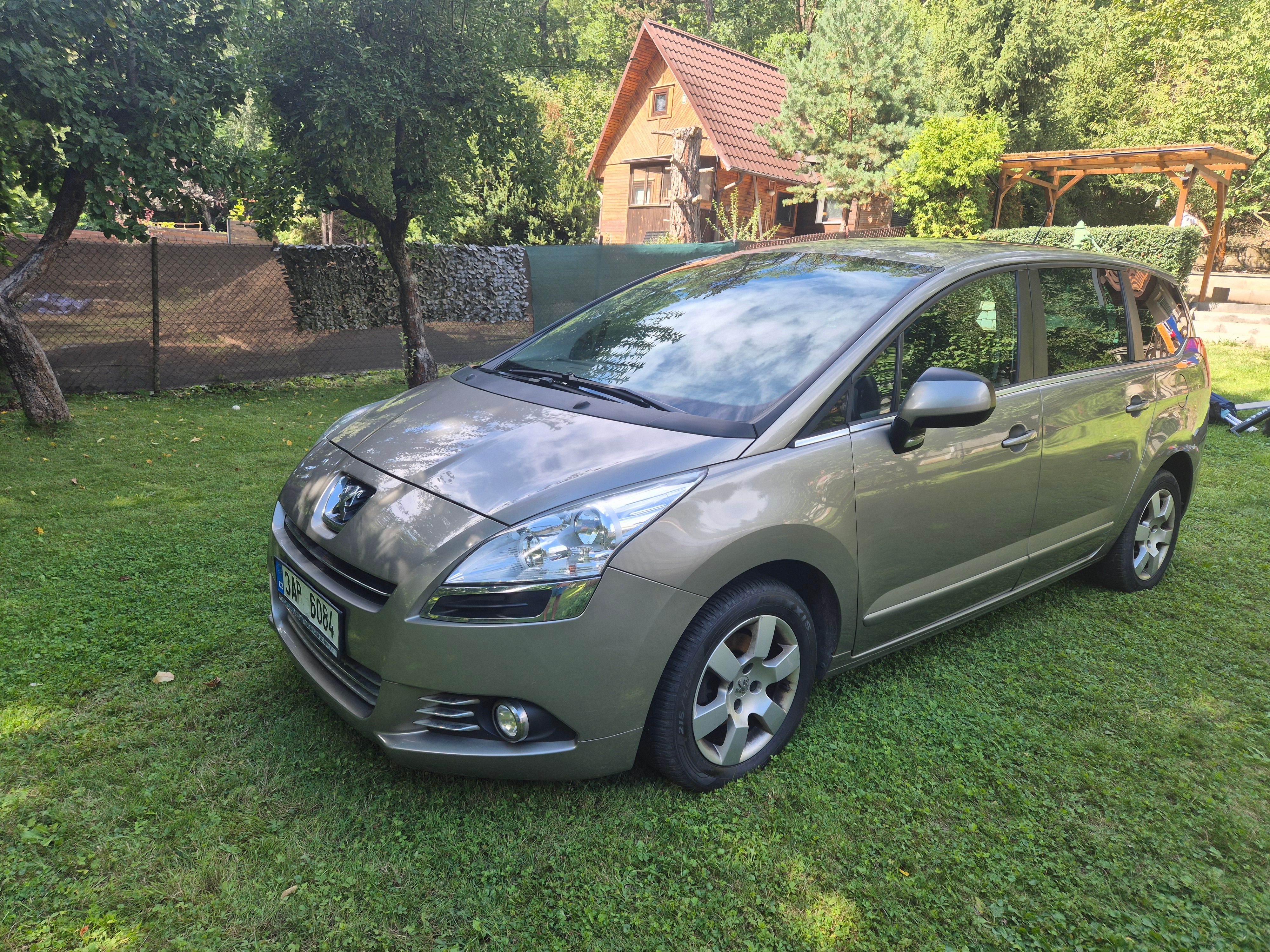 Peugeot 5008, Peugeot 5008 1,6 HDI 84 kW