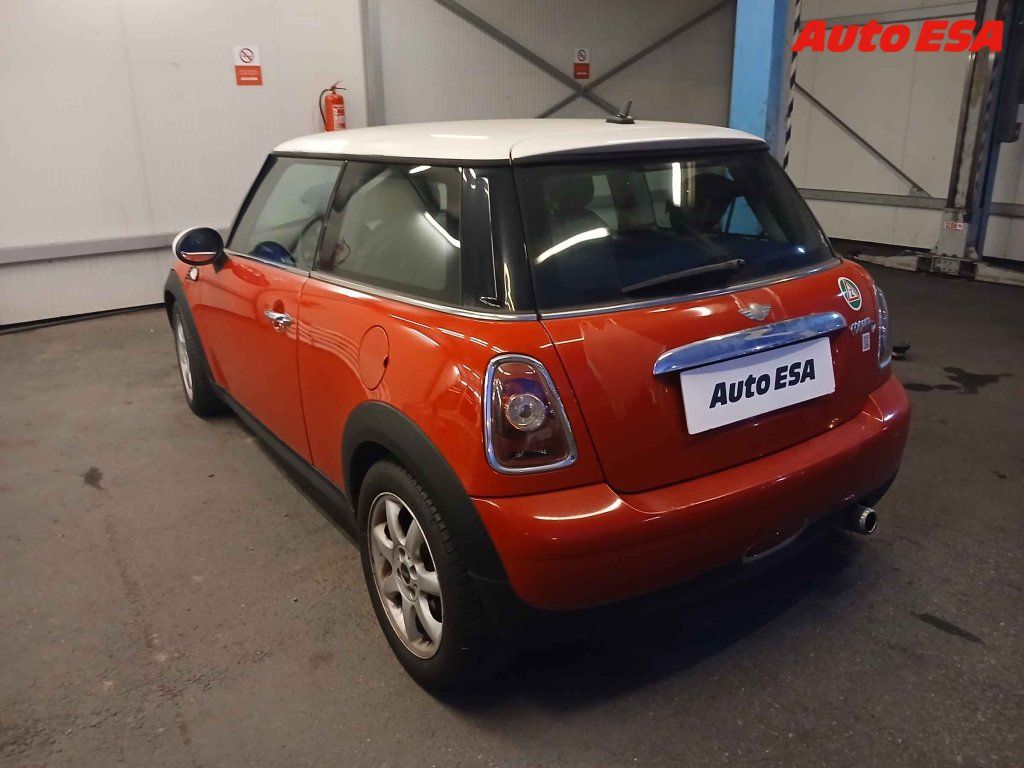 Mini Cooper, 1.6 D,servis.kniha - fotka 2