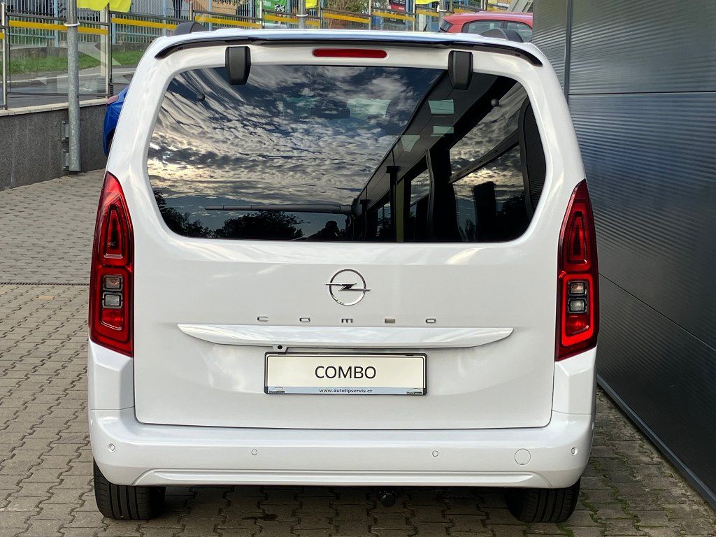 Opel Combo, Elegance Plus 1.5 CDTI AT8 - fotka 5