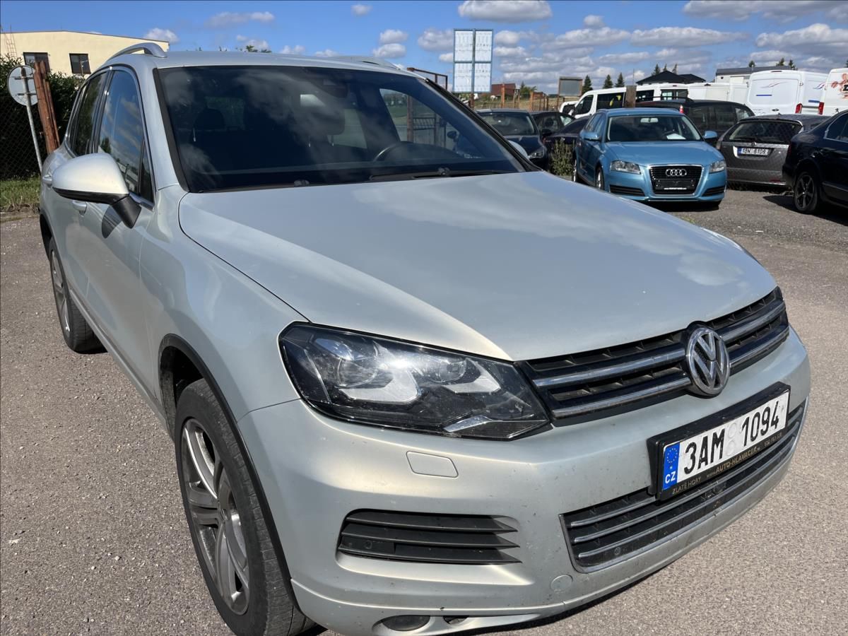Volkswagen Touareg, 3,0 TDi V6 180KW 4x4 TAŽNÉ - fotka 3