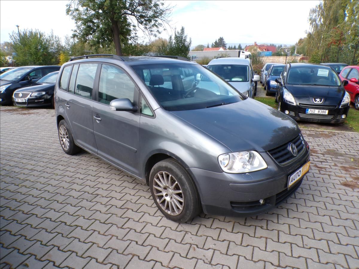 Volkswagen Touran, 1,9 TDI  TAŽ.ZAŘ.,NAVIGACE
