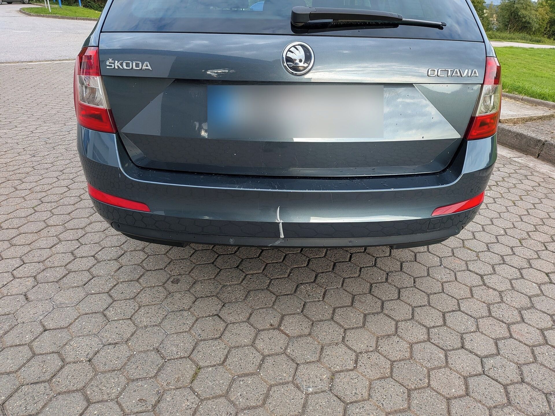 Škoda Octavia, 1.6 TDi Autorizovaný servis - fotka 4