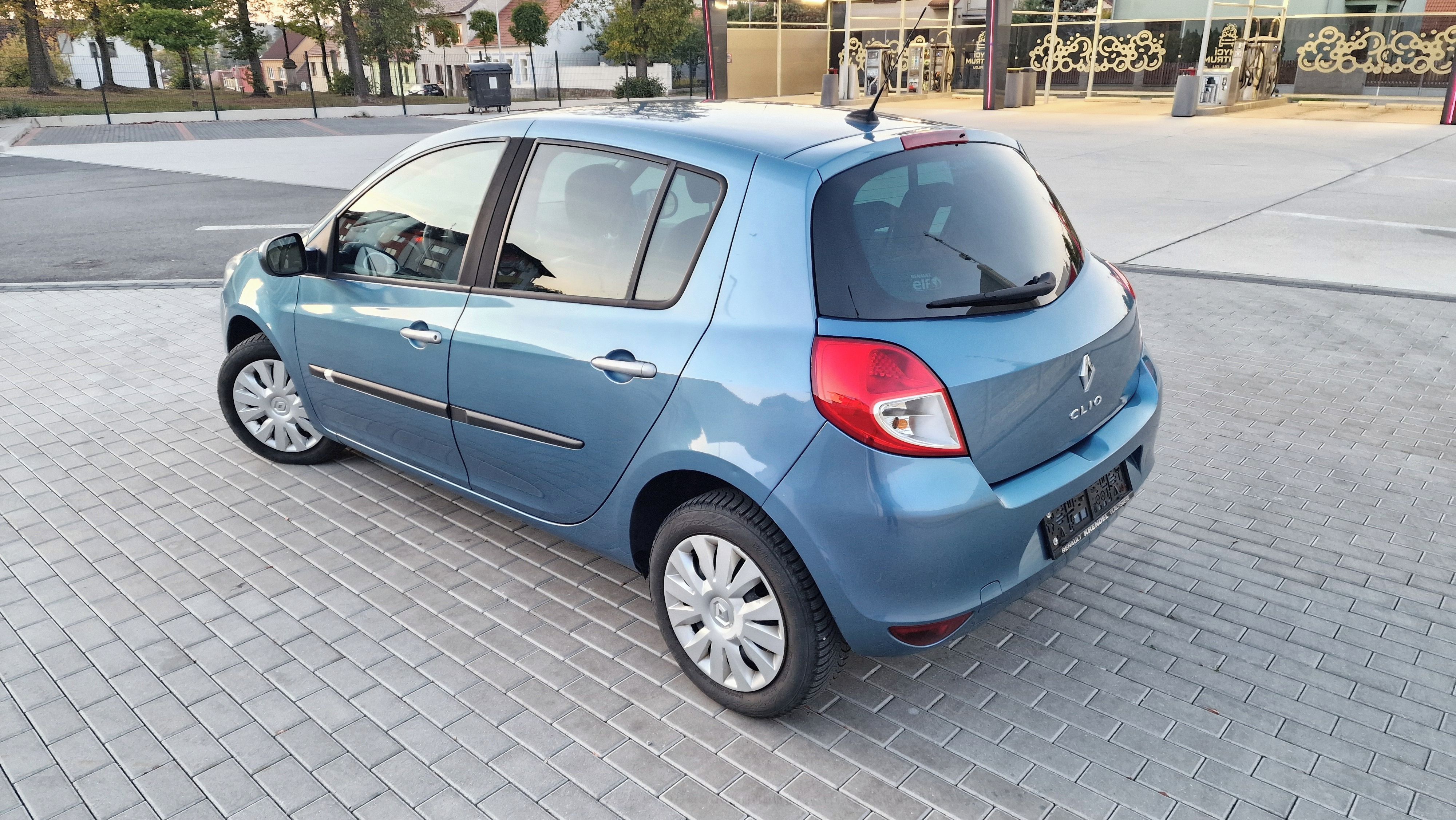 Renault Clio, 4,1 l na 100Km  1,5DCi 55Kw - fotka 4