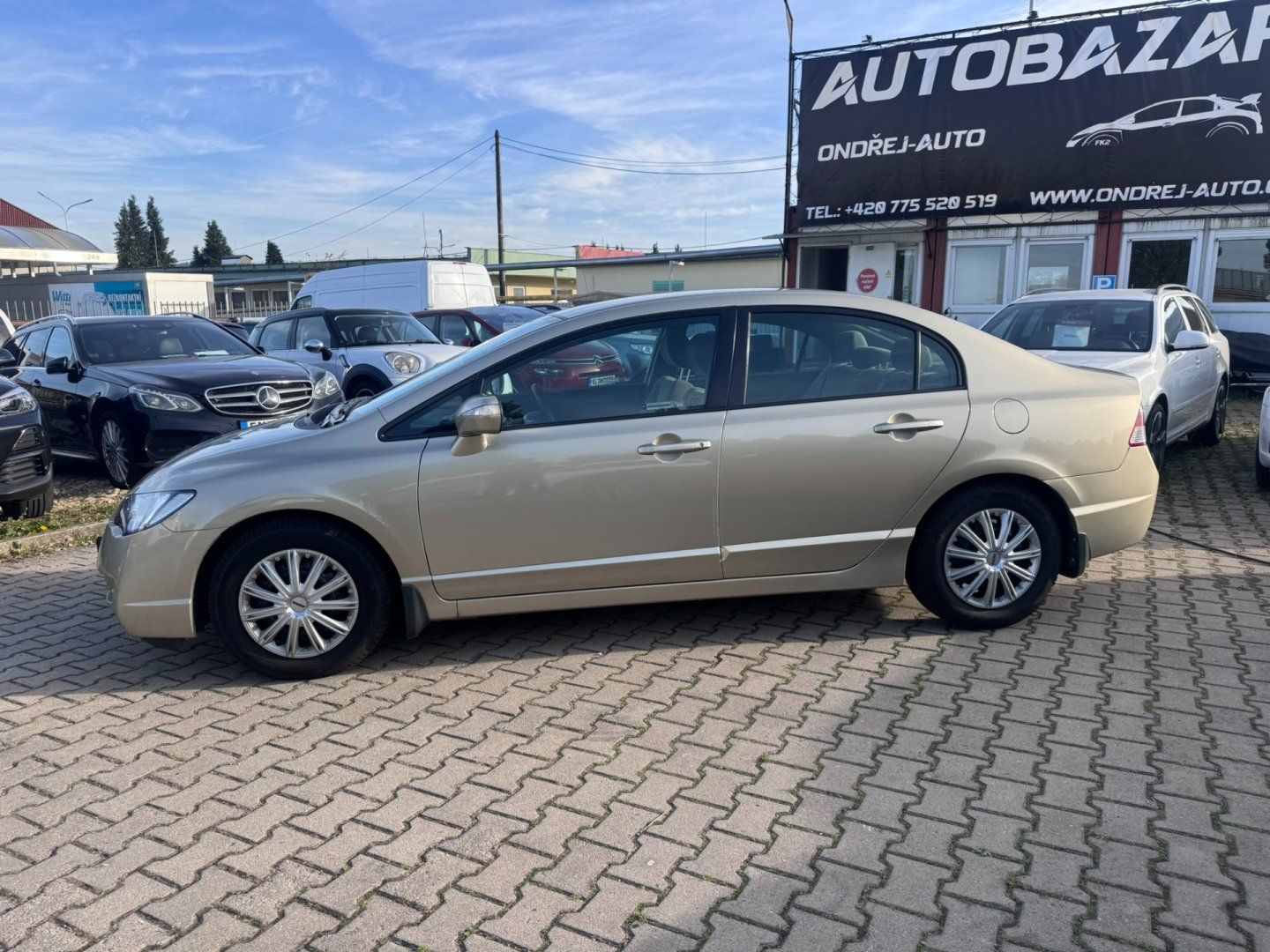 Honda Civic, 1,8 I-VTEC 103 KW KILOMETRY - fotka 3