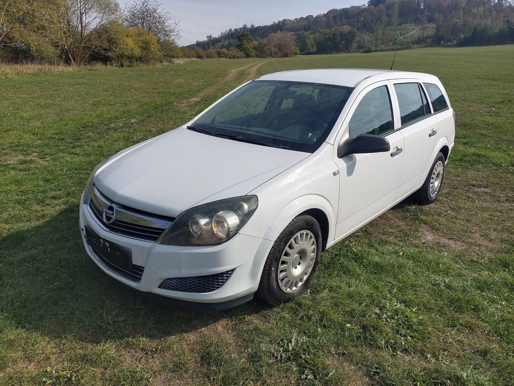 Opel Astra, H 1.4 66Kw RV.2009 - NOVÁ STK