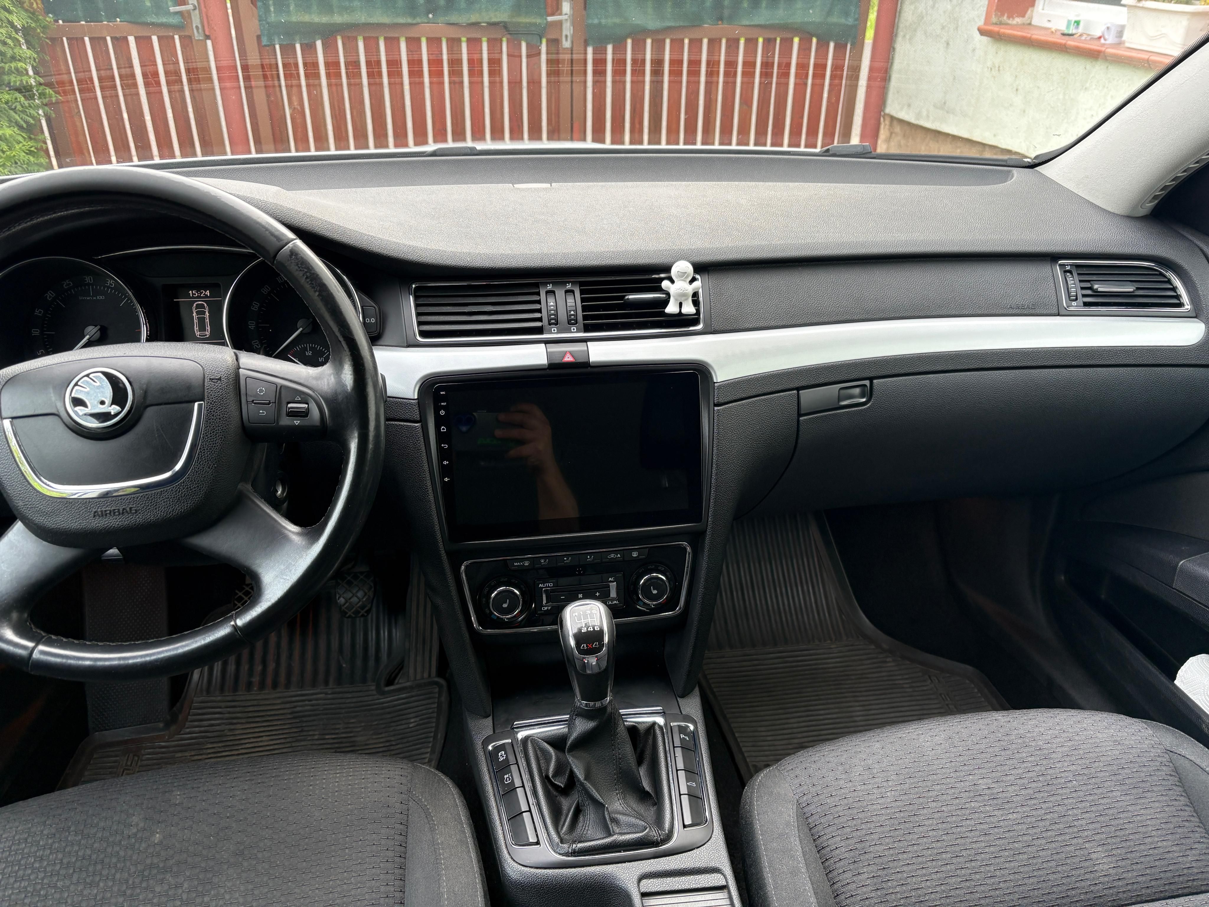 Škoda Superb, Škoda Superb 2. - fotka 2