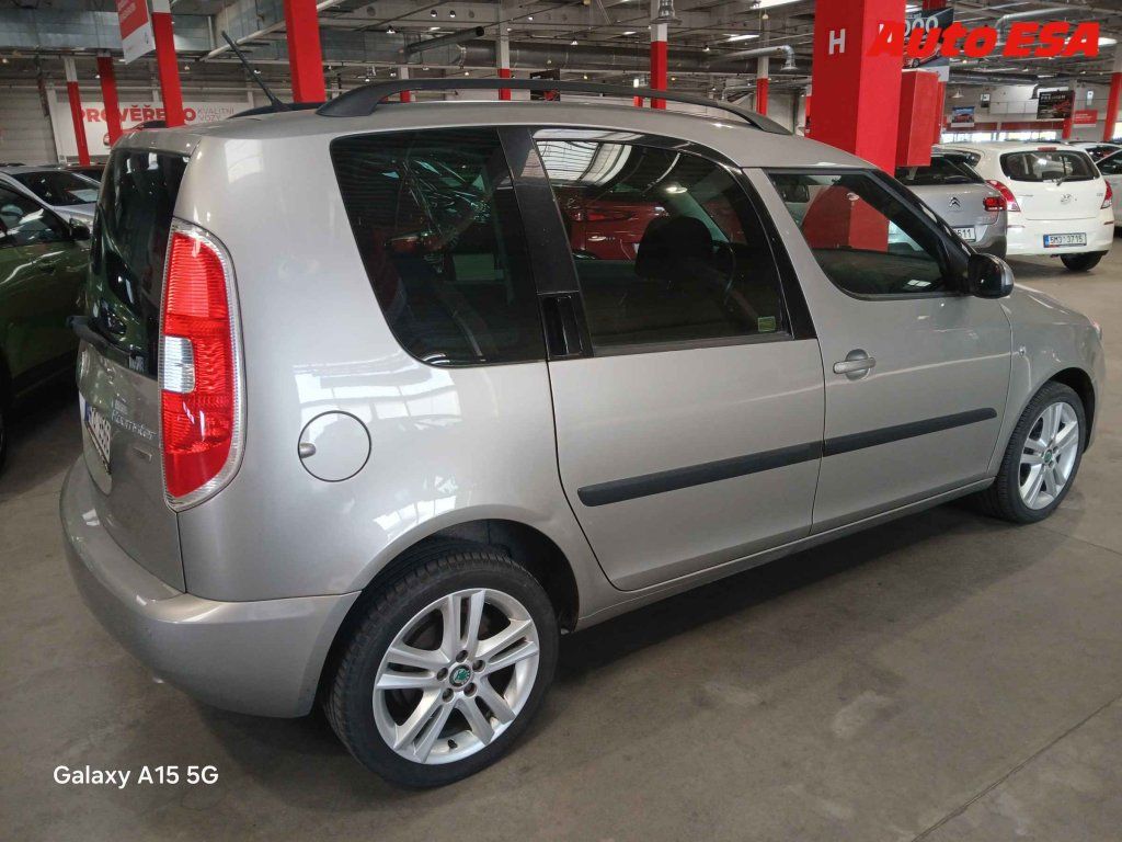Škoda Roomster, 1.2 TSi,2.maj,ČR - fotka 2