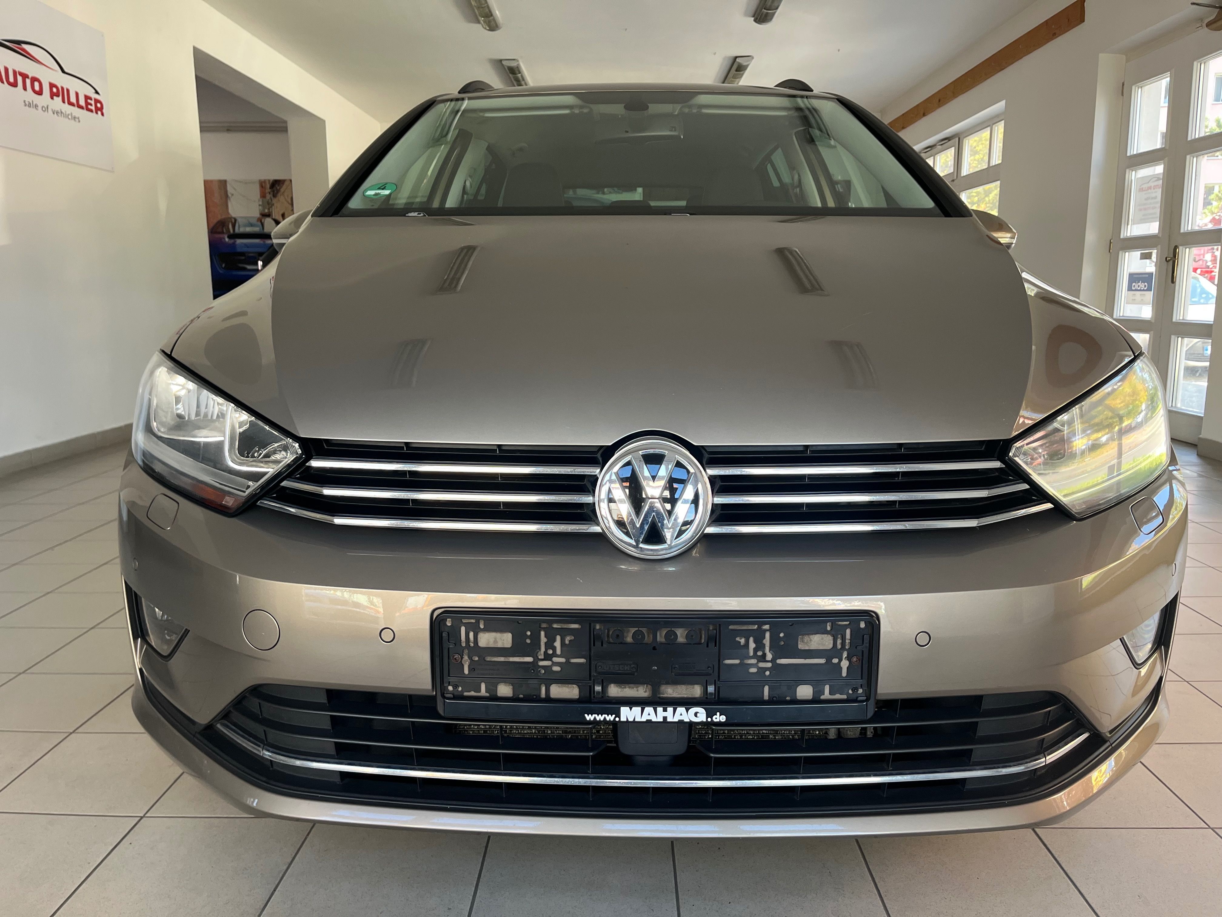 Volkswagen Golf Sportsvan, 1,2 Tsi 81kw  Lounge - fotka 4