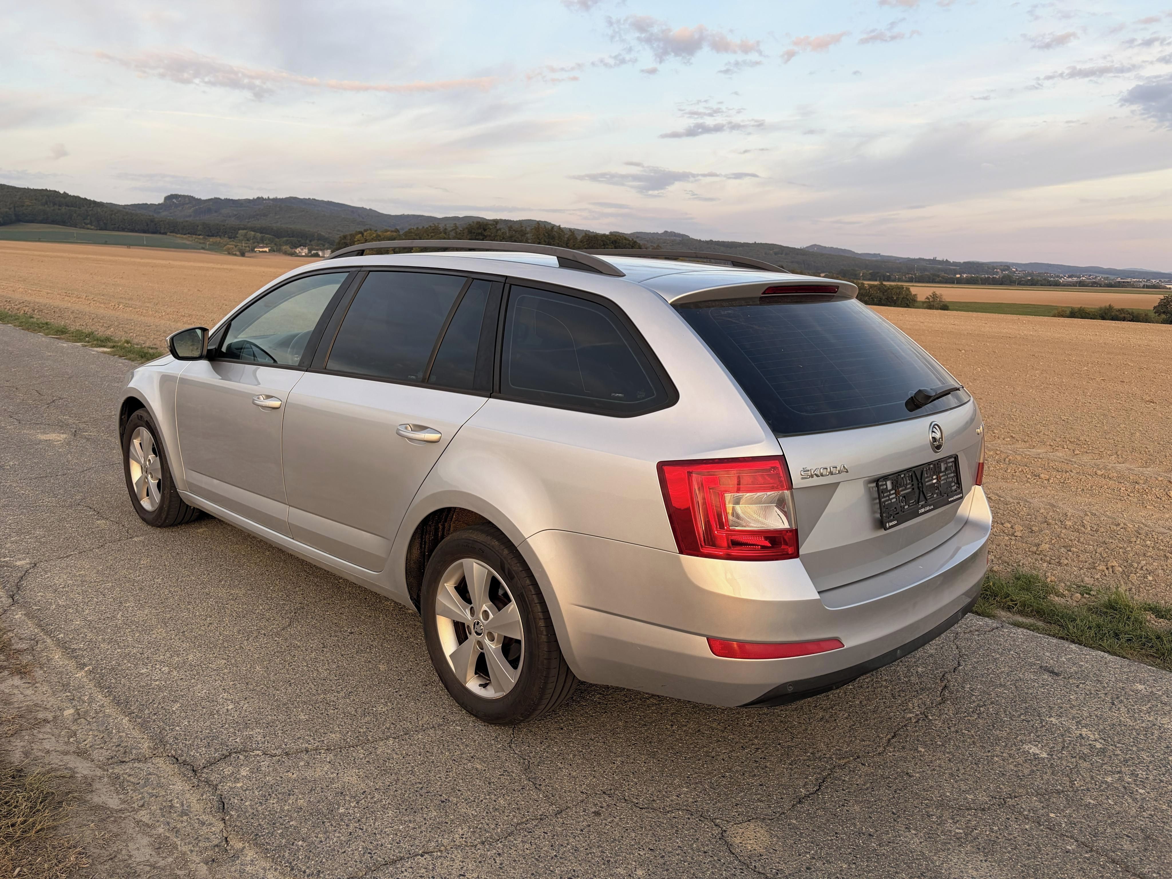 Škoda Octavia, Combi 1.6TDi 81kW Style (2015) - fotka 5