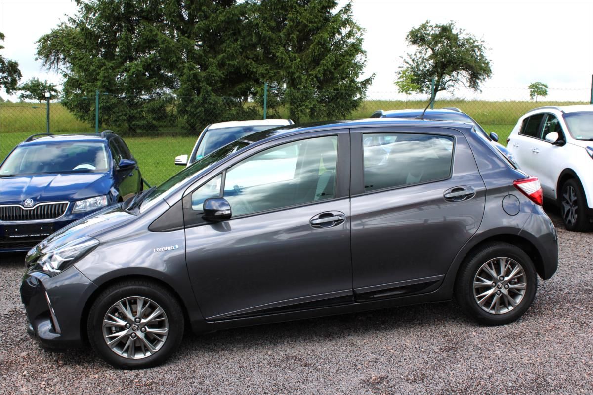 Toyota Yaris, 1,5 Hybrid Comfort, Kamera - fotka 5