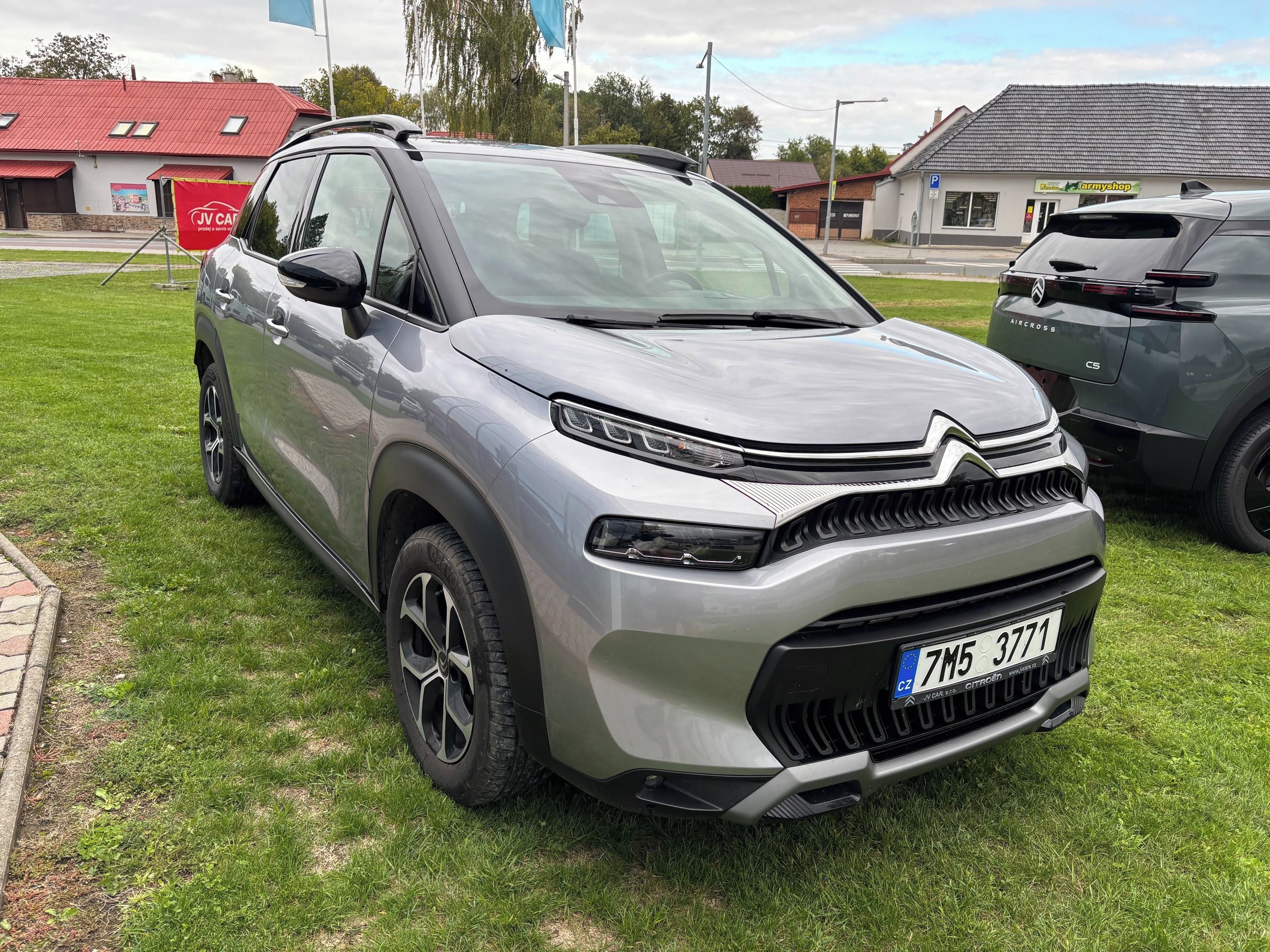 Citroën C3 Aircross, 1.2 PT130 SHINE EAT6 - fotka 2