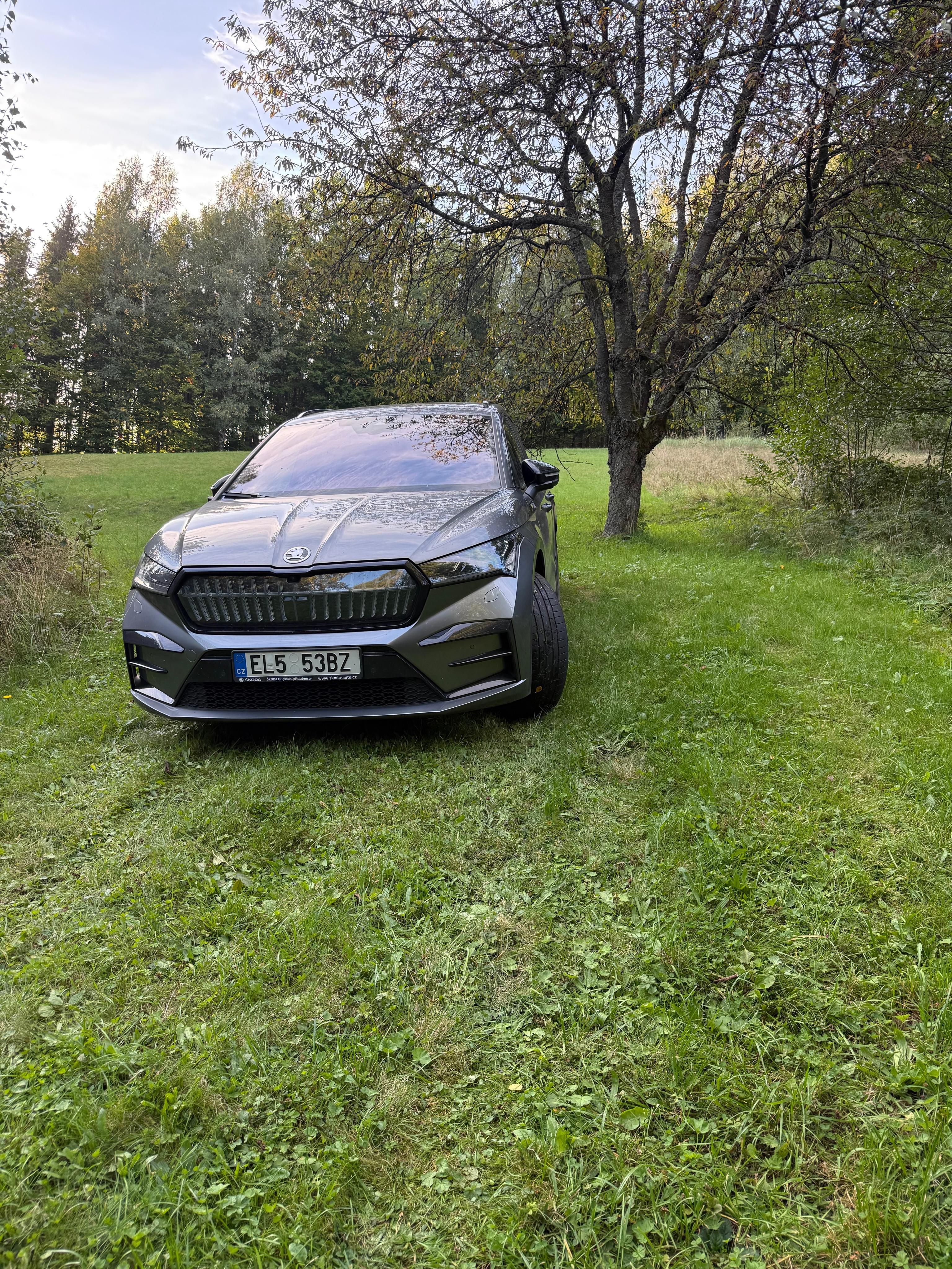 Škoda Enyaq, RSiv 250kw plná výbava