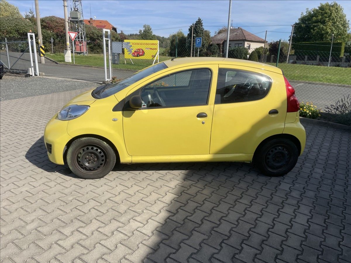 Peugeot 107, 1,0 i 5 DV. ČR 1.MAJITEL NOVÁ - fotka 5