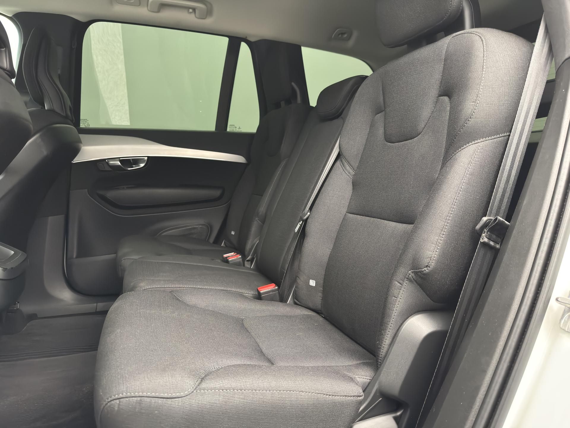 Volvo XC90, D5 AWD MOMENTUM PRO - fotka 6