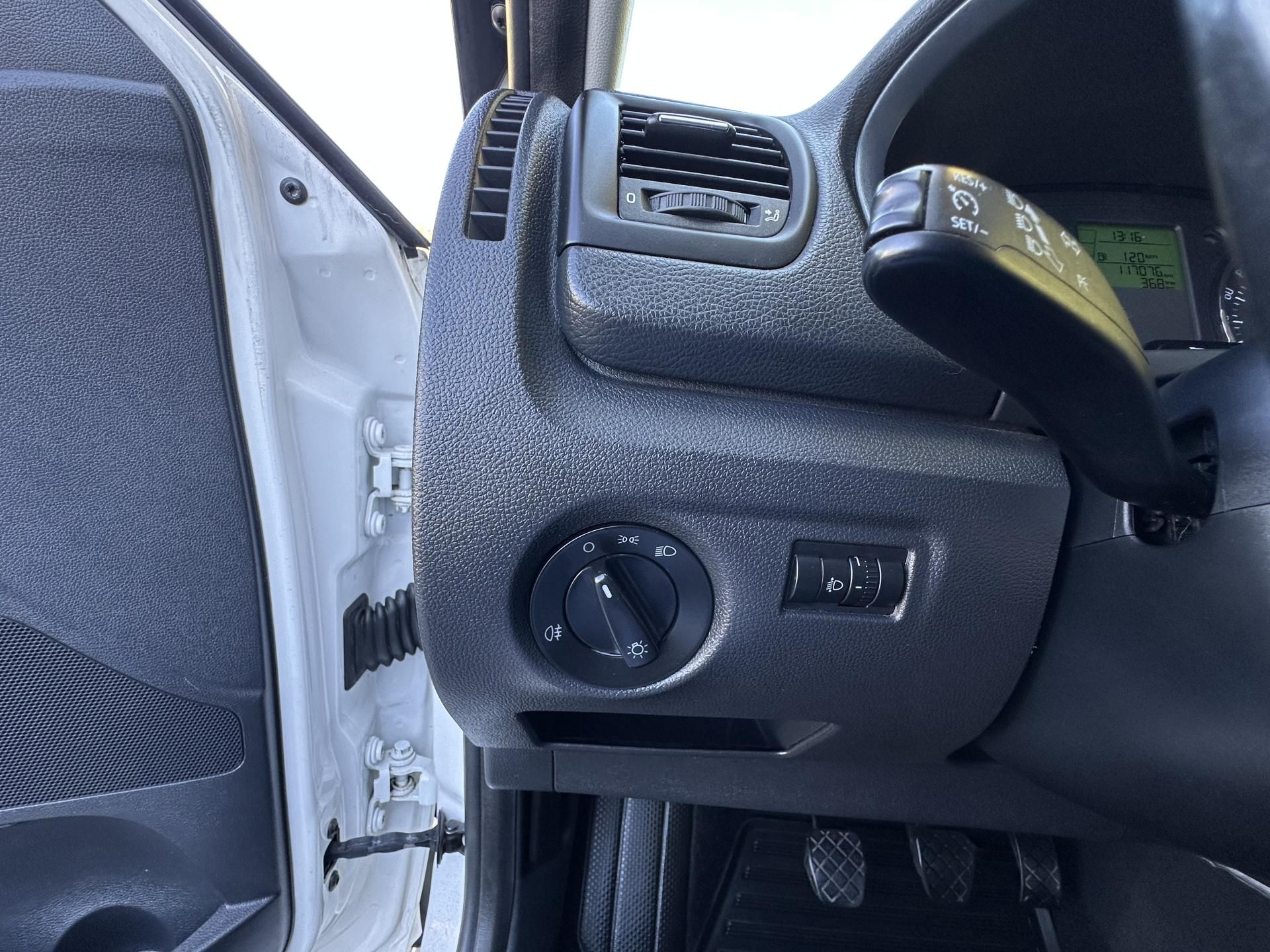 Škoda Roomster, 1.2TSI/63kW * KLIMA * 2.Maj - fotka 6