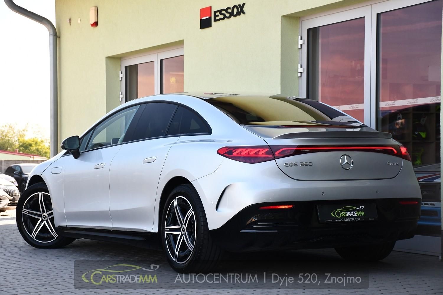 Mercedes-Benz EQE, 350 4MATIC - fotka 3