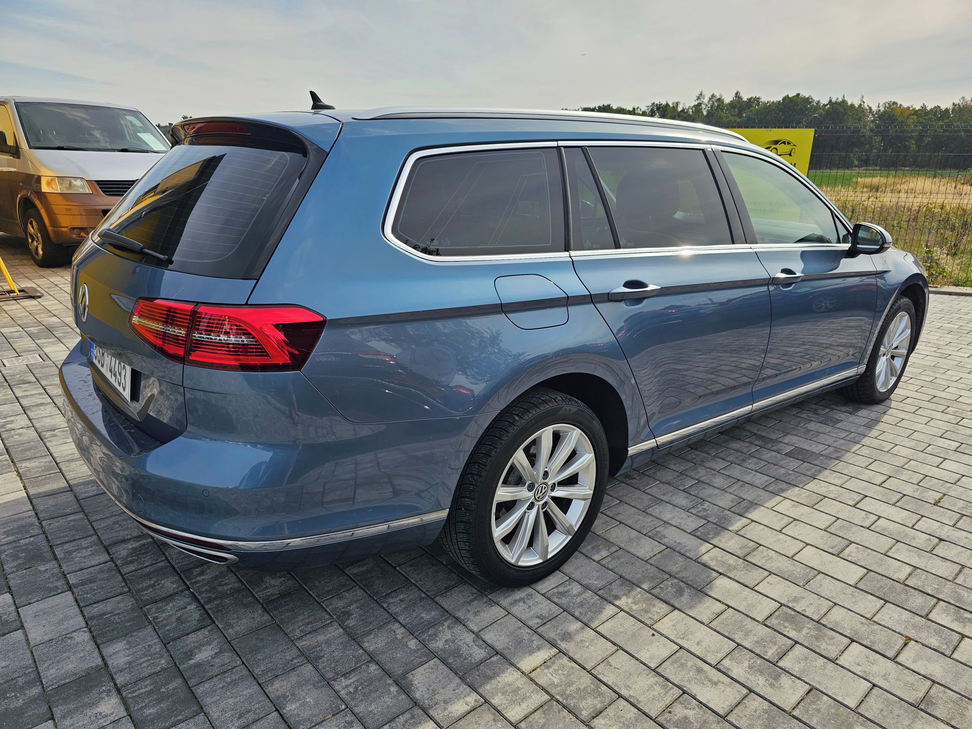 Volkswagen Passat, 2.0 TDI 140KW HIGHLINE - fotka 5