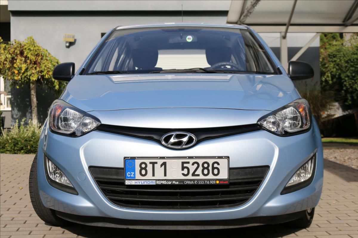 Hyundai i20, 1,3 ČR,1.Maj. 45000KM - fotka 2