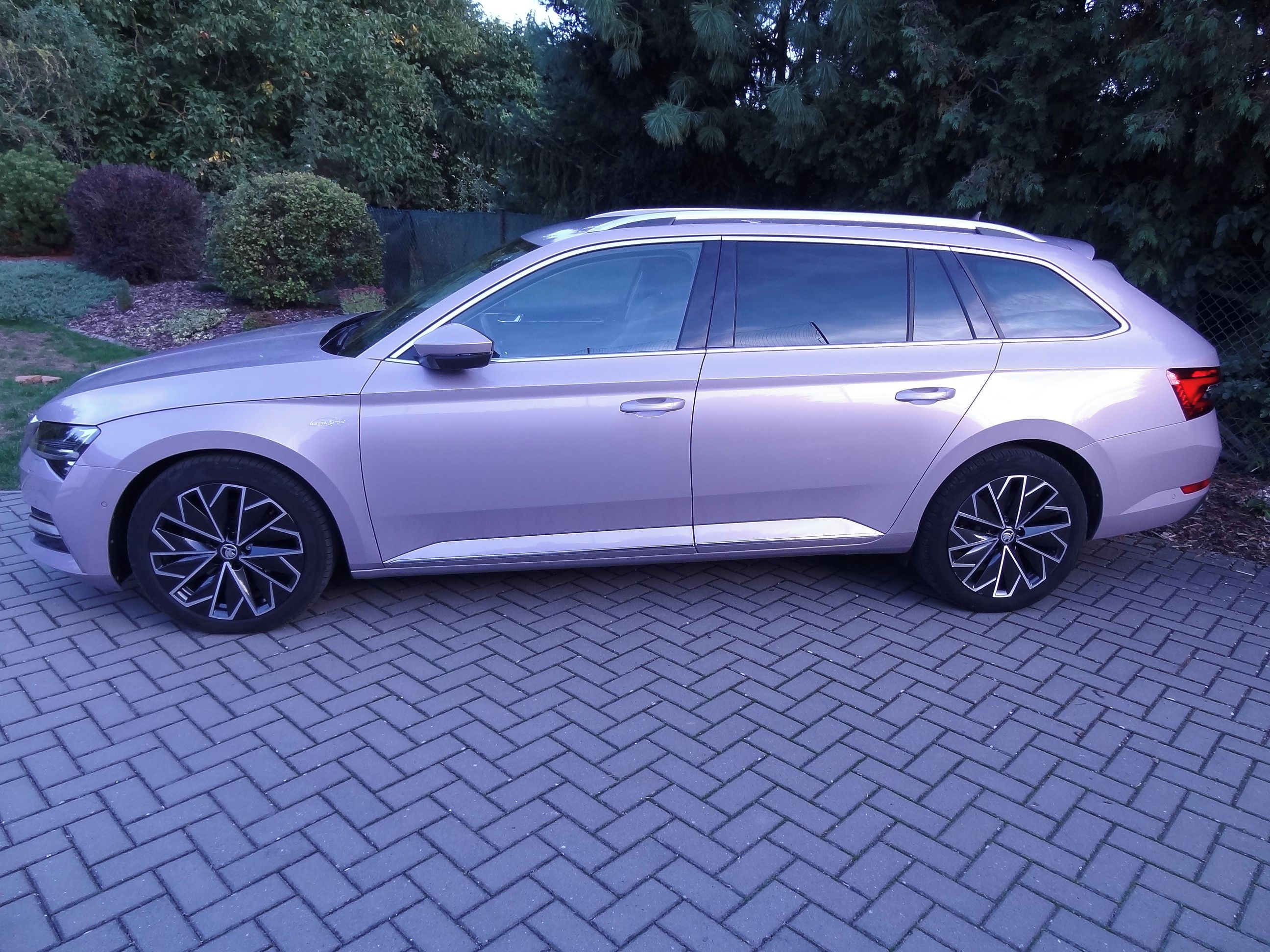 Škoda Superb, L&K,TDI,147 kW,4x4,CZ,1MAJ,TOP - fotka 3