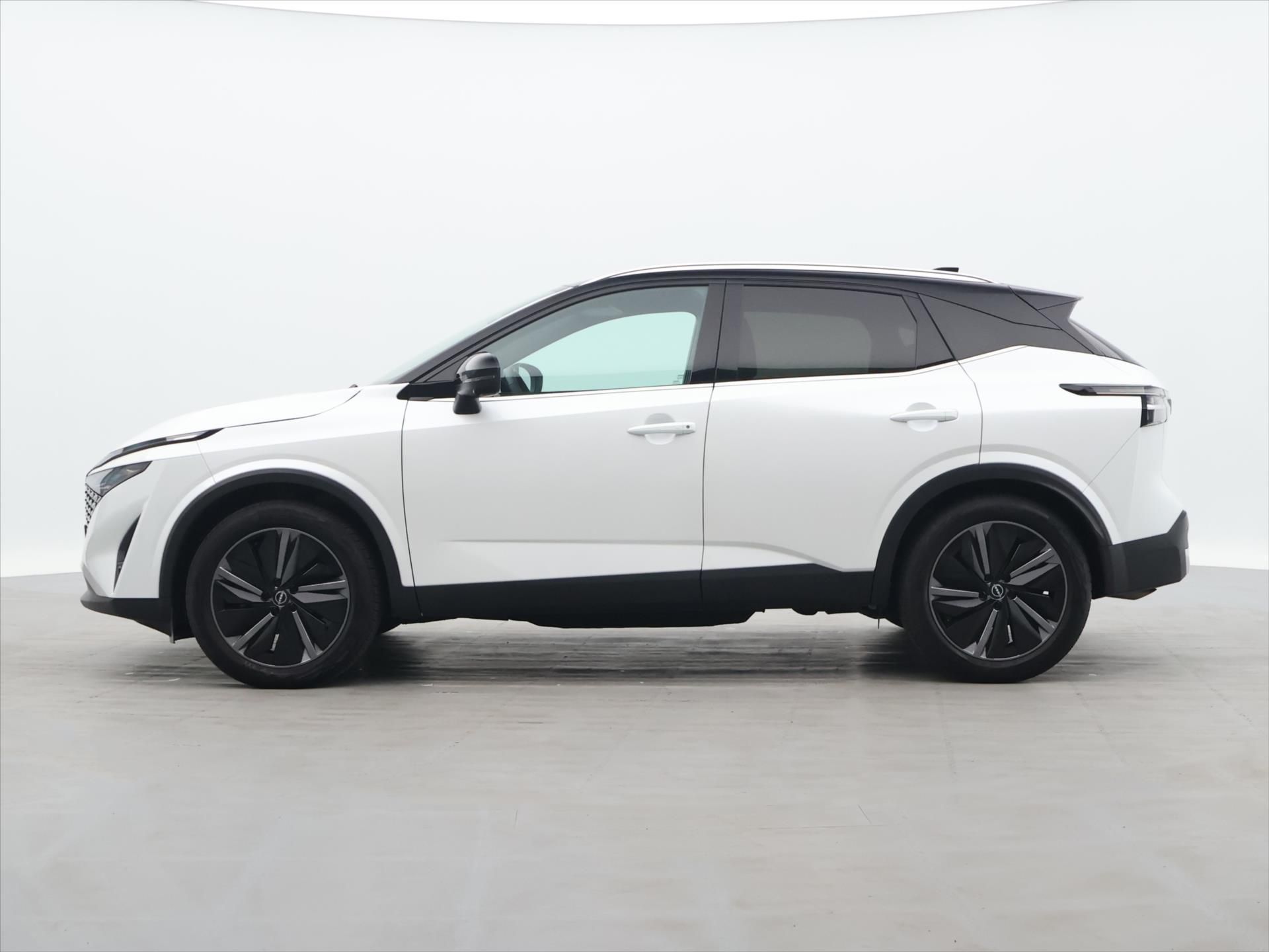 Nissan Qashqai, 1,3 DIG-T 116kW Tekna 4WD CZ Z - fotka 4