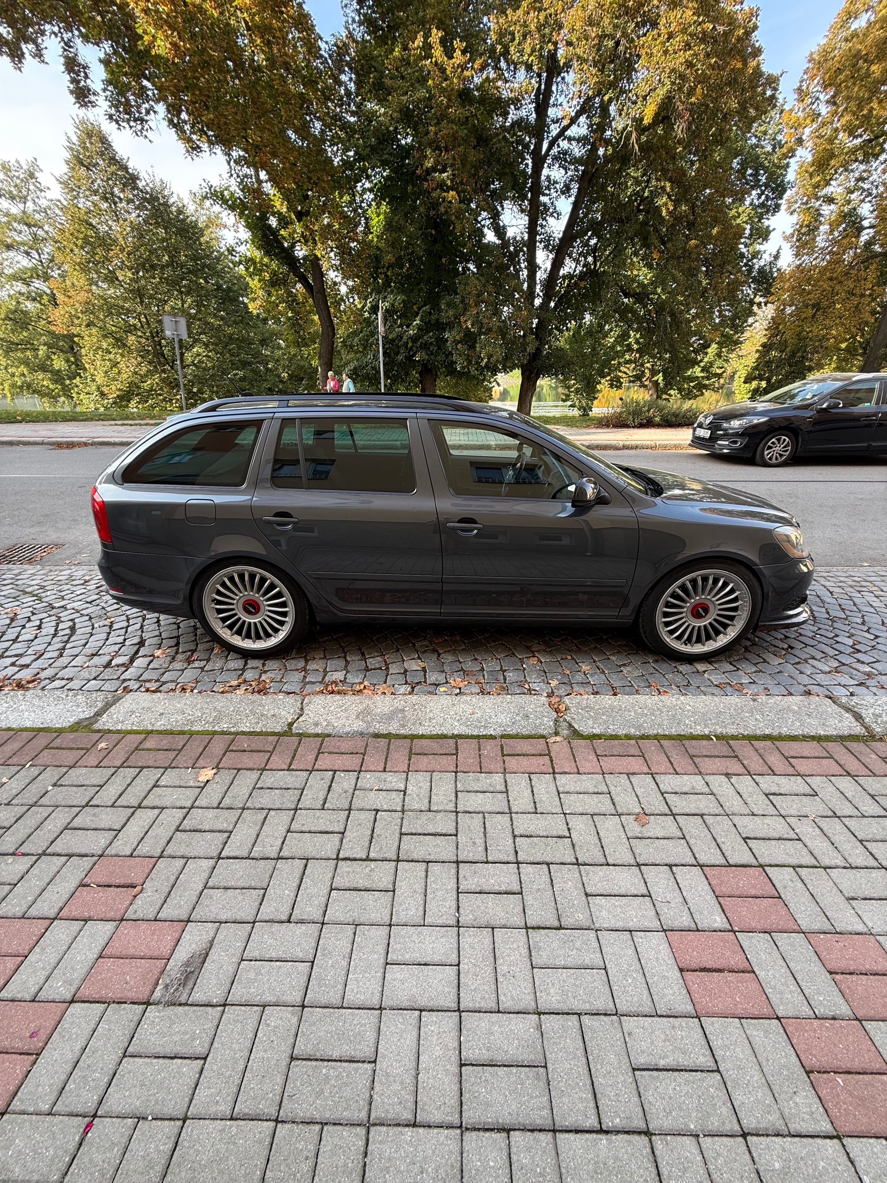 Škoda Octavia, Škoda Octavia 2fl 2.0 tsi - fotka 2