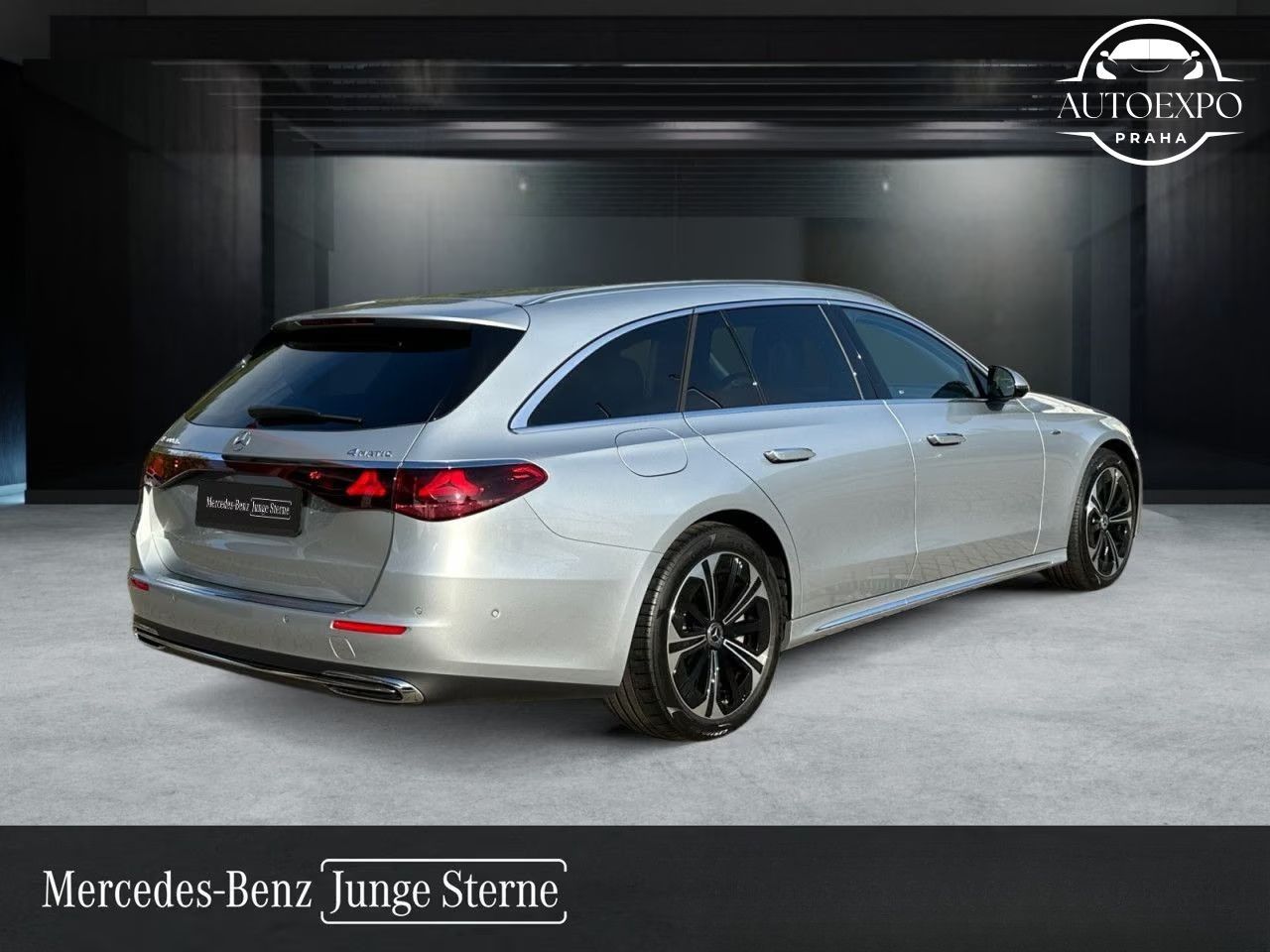 Mercedes-Benz Třídy E, d e* 4Matic* - fotka 3