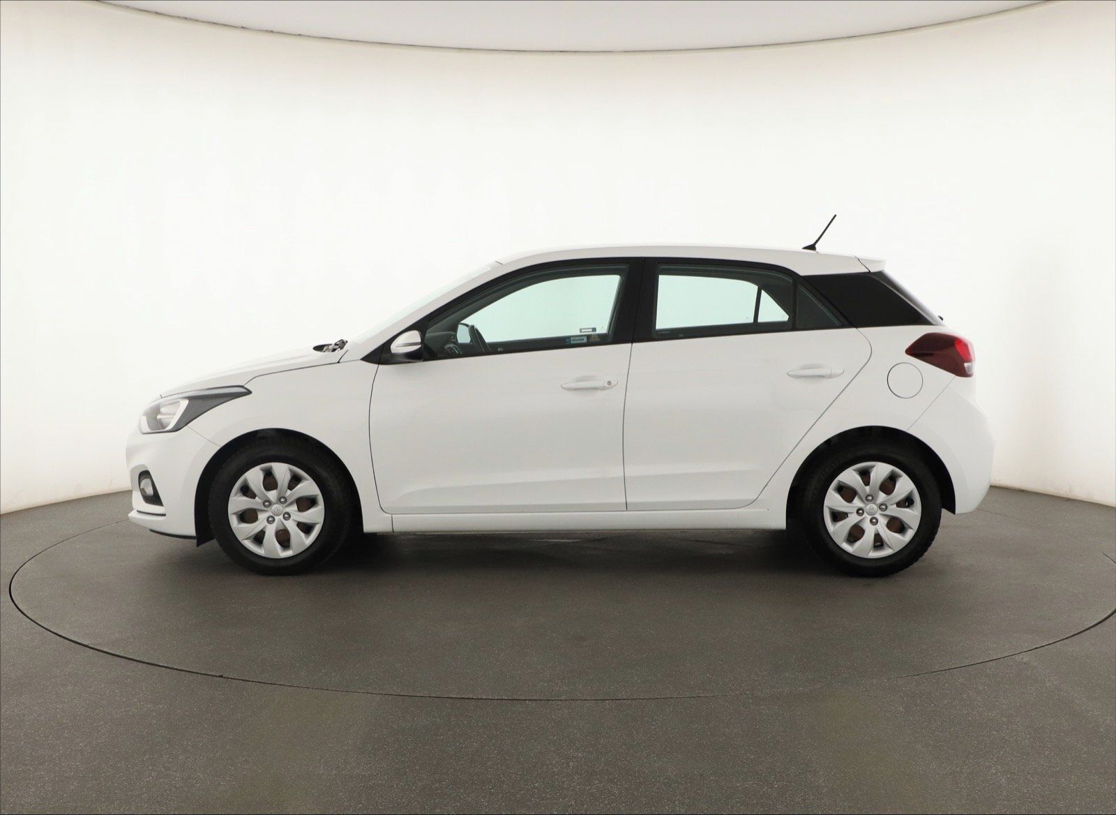 Hyundai i20, 1.2, ČR,1.maj, Serv.kniha - fotka 3