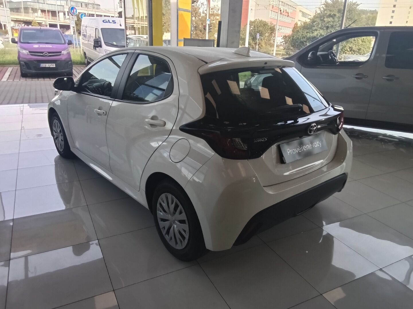 Toyota Yaris, 1.0i 53KW 2022 - fotka 4