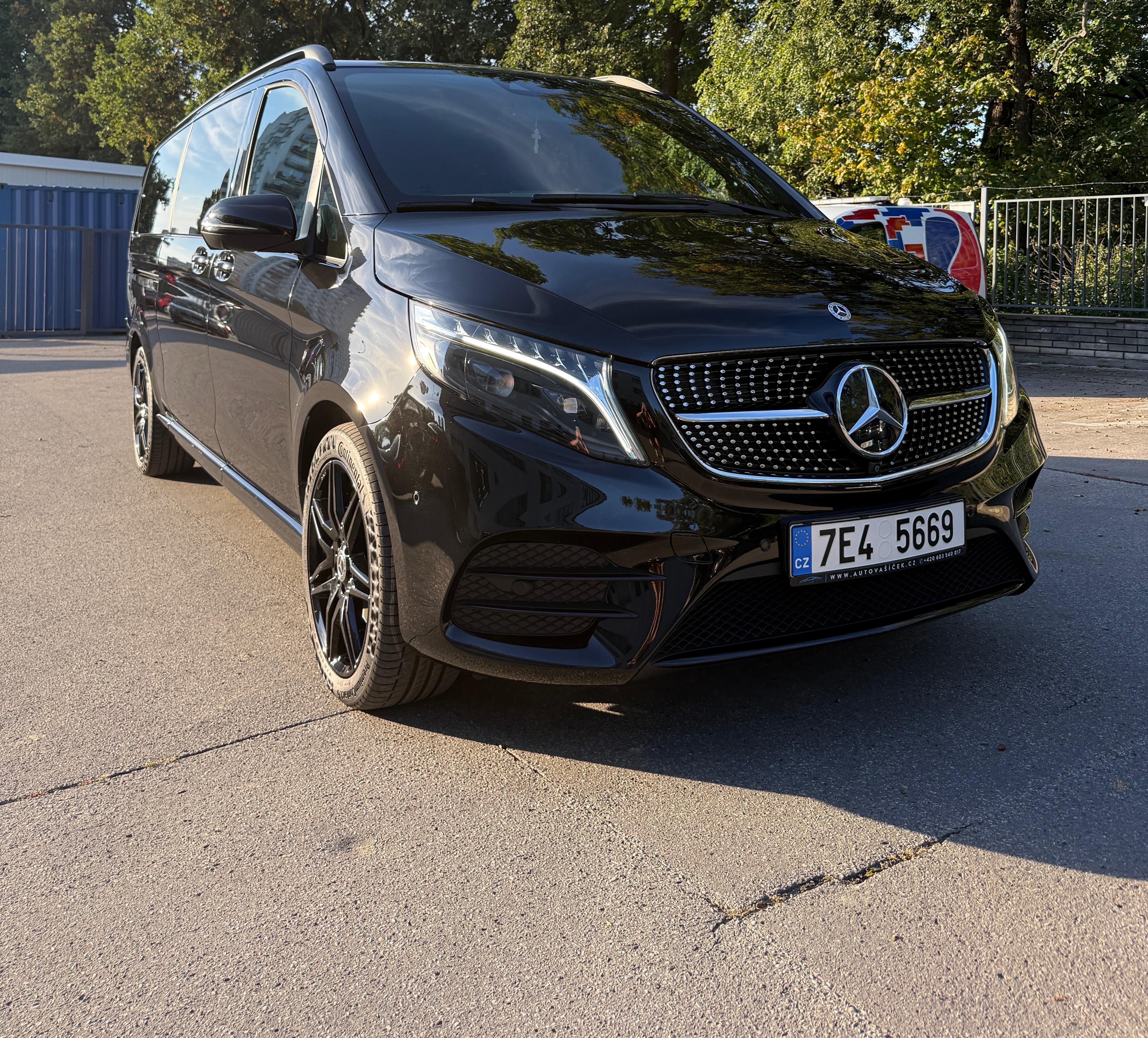 Mercedes-Benz Třídy V, 2.2 TDI - fotka 2