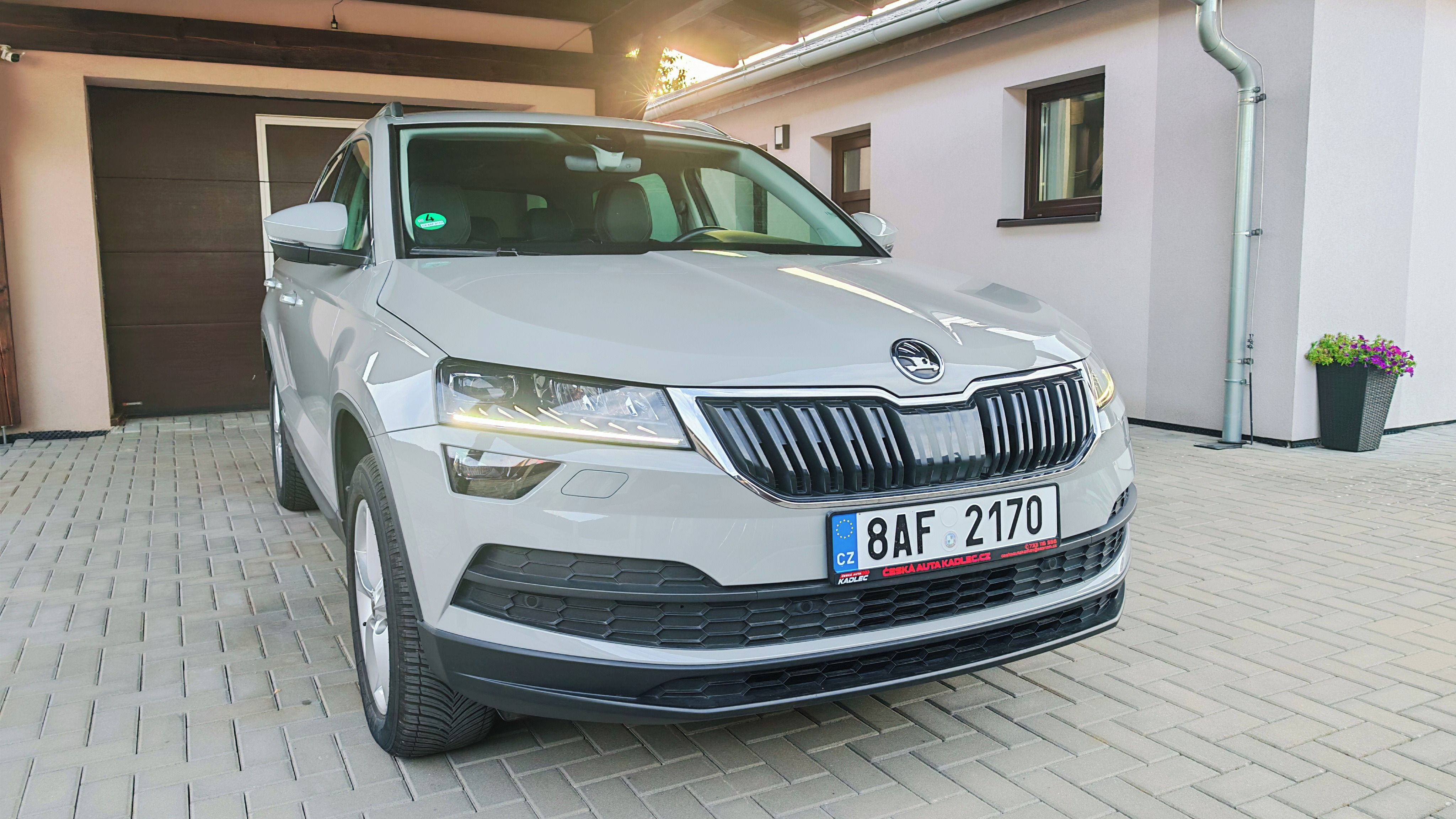 Škoda Karoq, 1.0 TSI 85kW, Style+, ČR původ - fotka 2