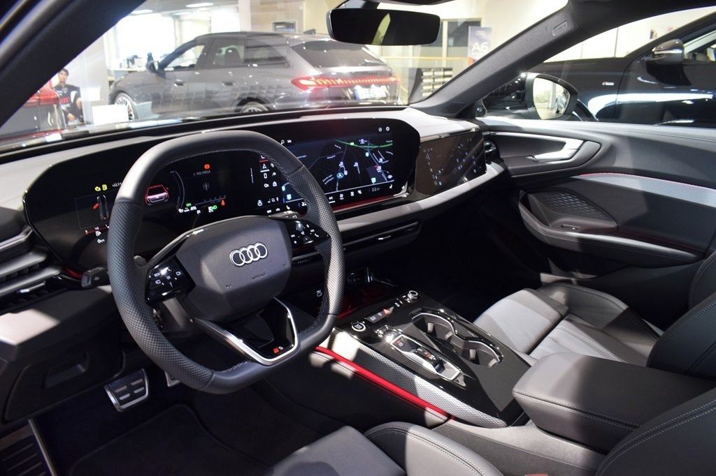 Audi A5, e-hybrid q S-Line Tech+ Matrix - fotka 5