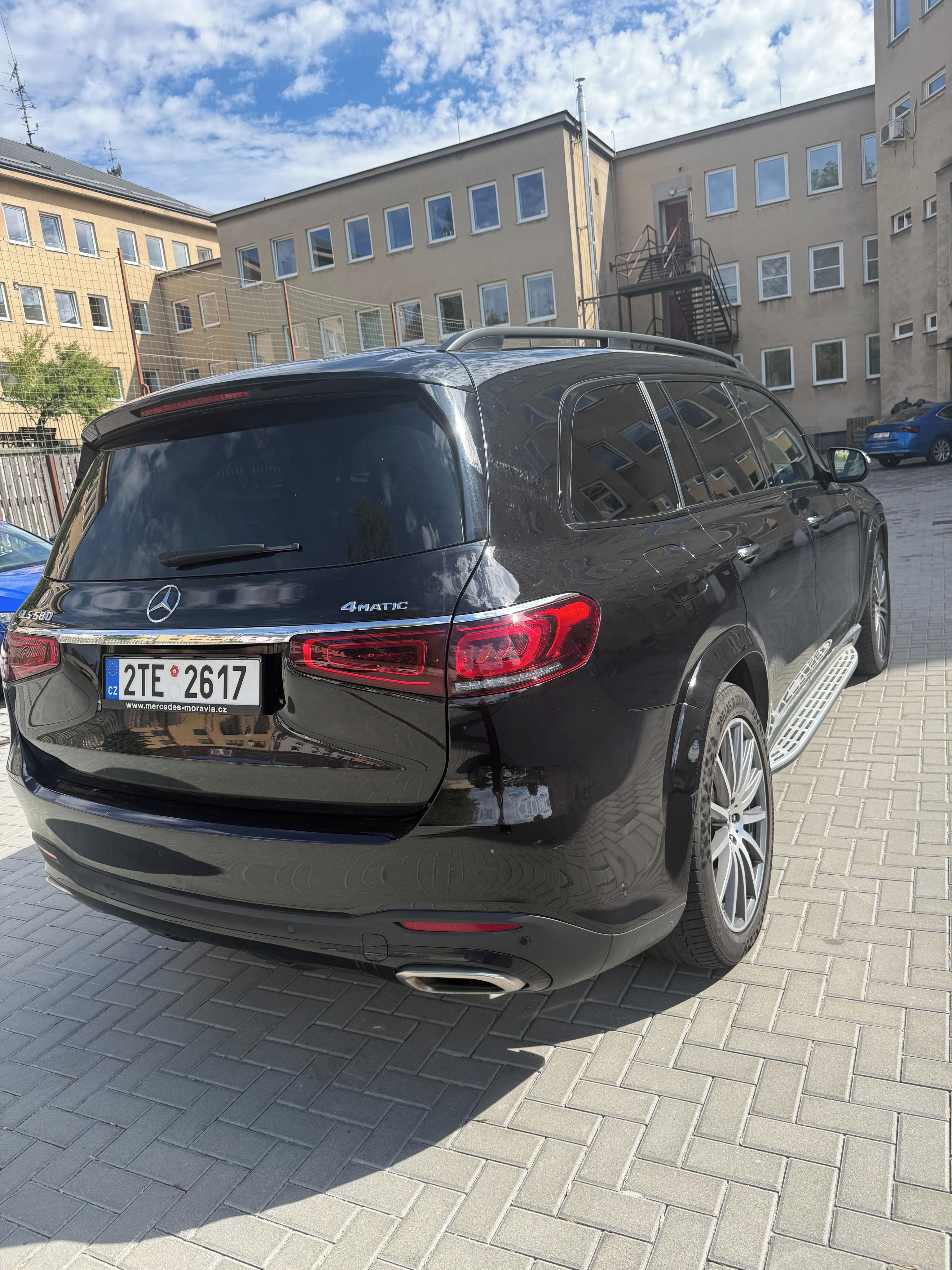 Mercedes-Benz GLS, 580 4MATIC - fotka 2