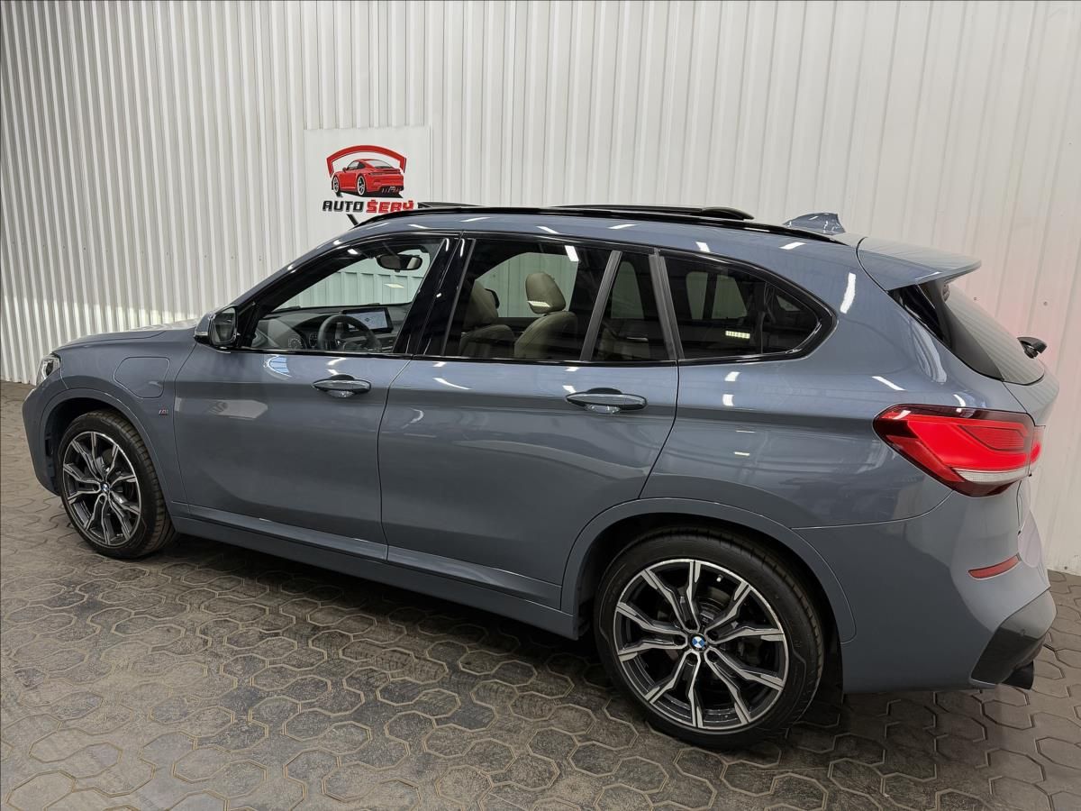 BMW X1, XDRIVE 25E M SPORT PANO 2XALU - fotka 5