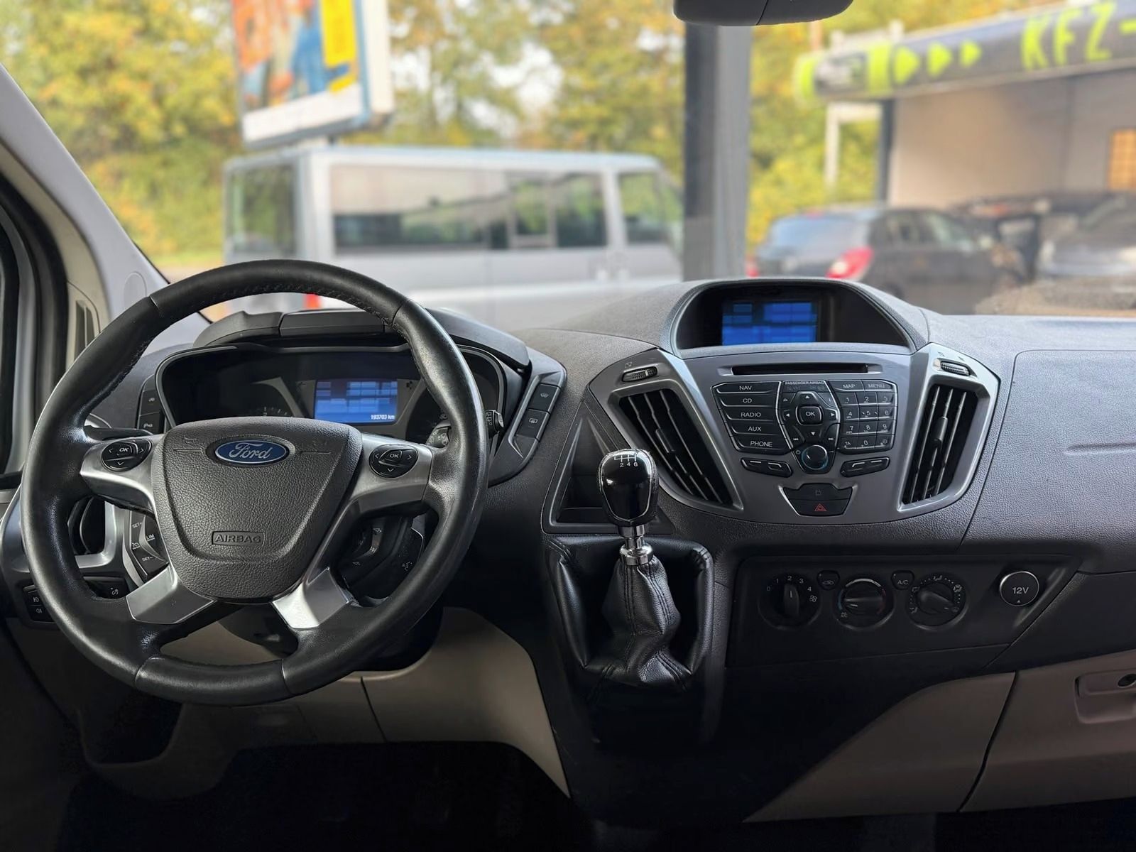 Ford Tourneo Custom, TITANIUM 8MÍST KAMERA KŮŽE PDC - fotka 6