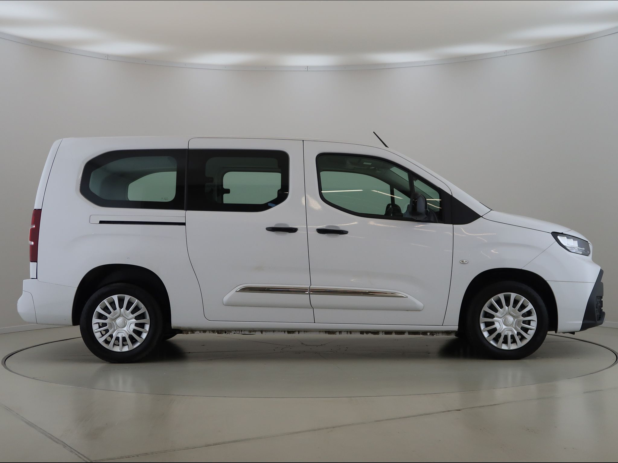Toyota Proace, 1.5,D-4D,Long Business,CZ,1Maj - fotka 4